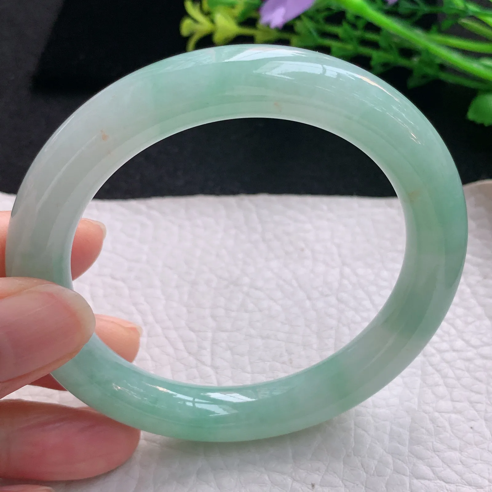 xx自然光57*10.5*10美人镯 翡翠a货玉手镯清新圆条珠宝玉手环