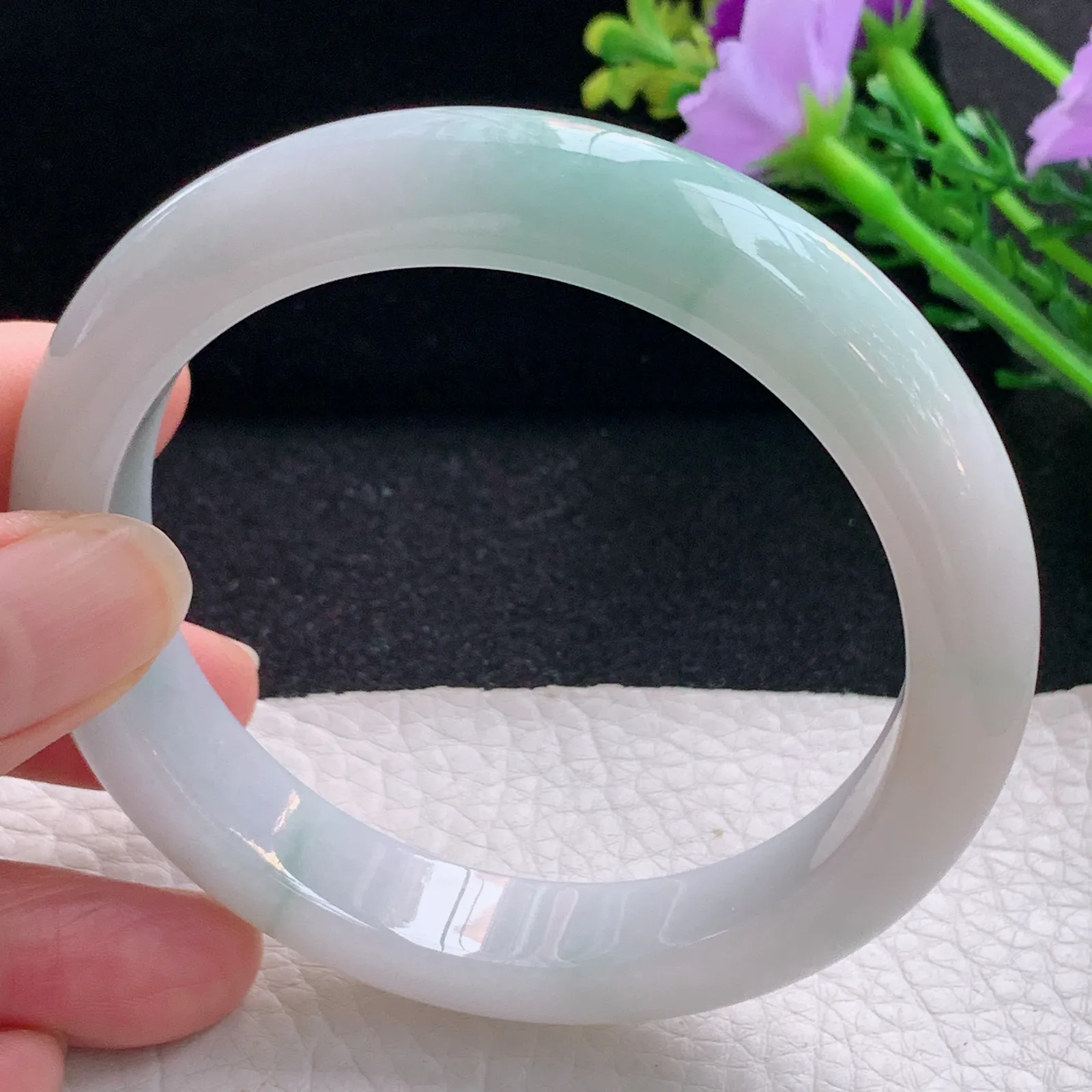 yh大圈口60*12.5*8.8平安镯 翡翠a货玉手镯飘蓝花宽边珠宝玉手环