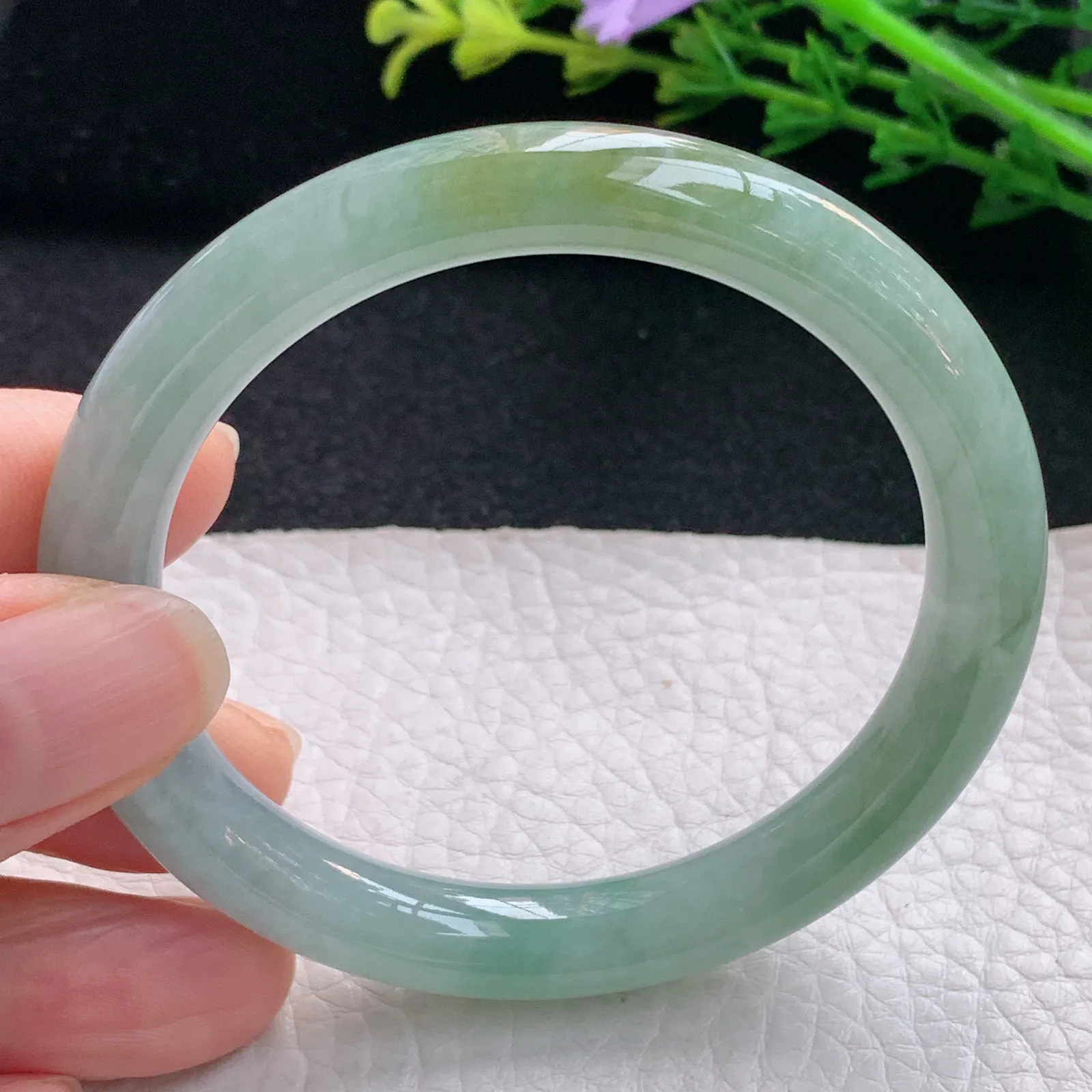 hf自然光53*8.8*8.2美人镯 翡翠a货玉手镯黄加绿圆条珠宝玉手环