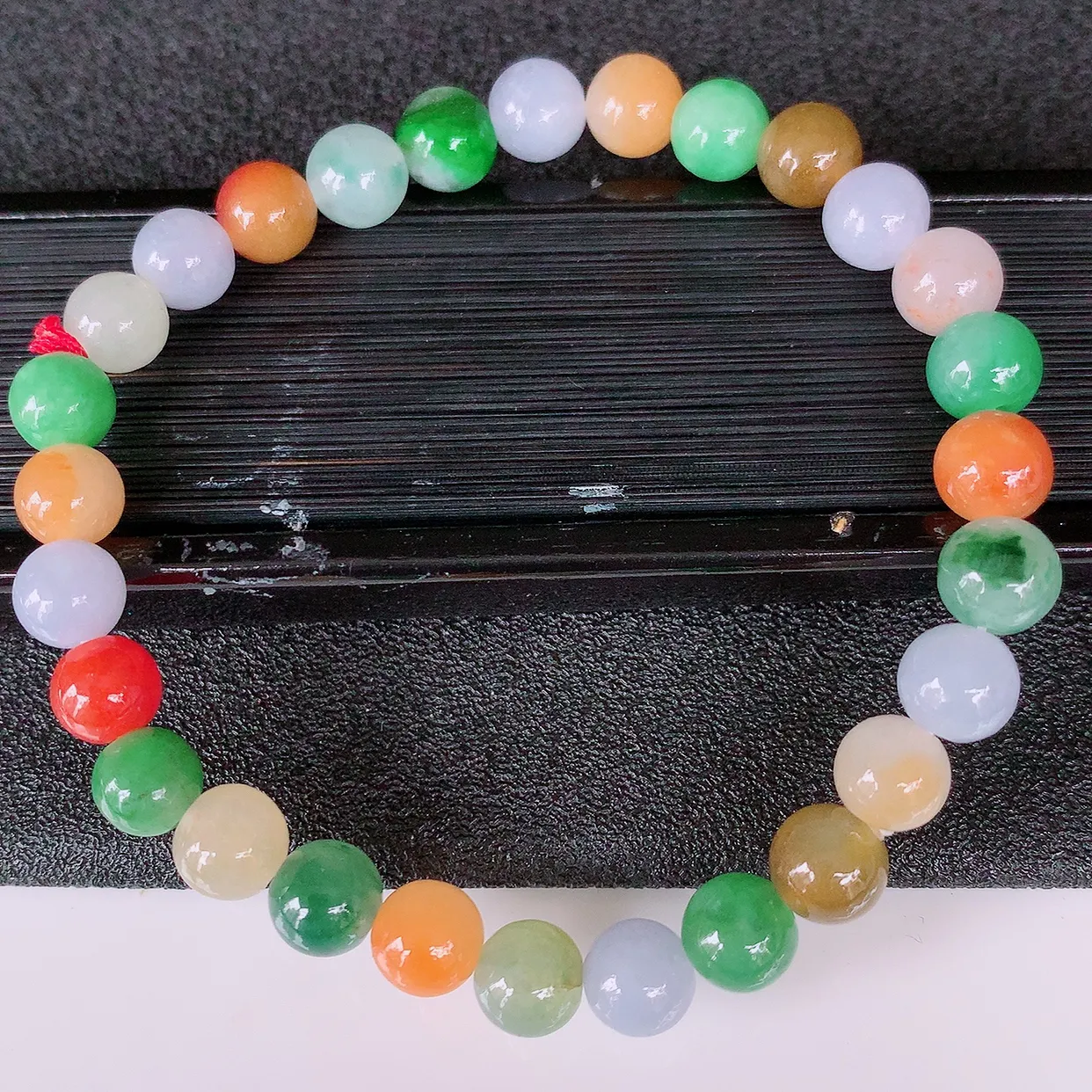 自然光实拍，冰润多宝翡翠手链，多彩翡翠手串，颜色丰富，料子细腻，高档大气，自戴送礼佳品！#46.3取一尺寸6.8mm