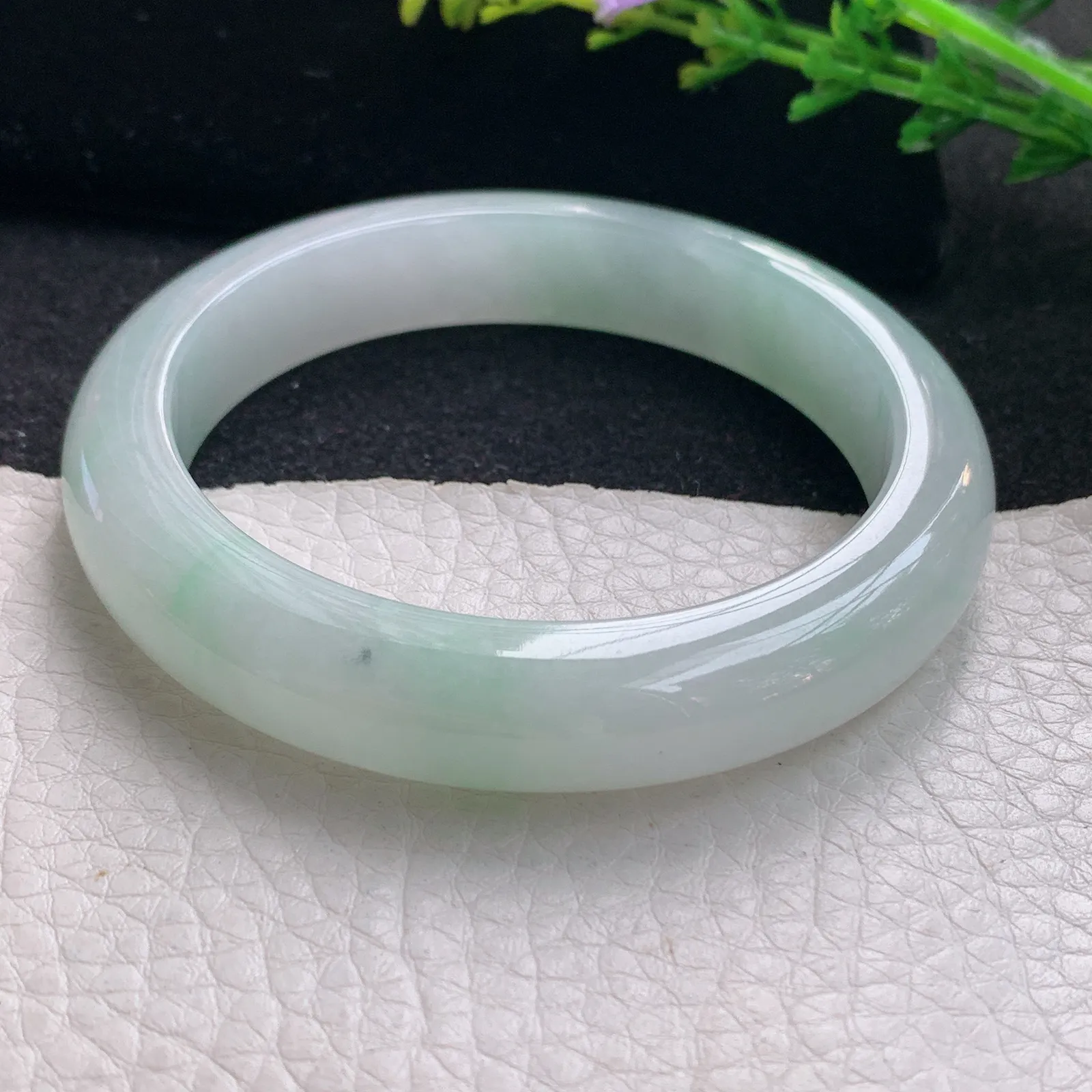 r自然光55*11.5*8.5镯 翡翠a货玉手镯冰飘绿花宽边珠宝玉手环