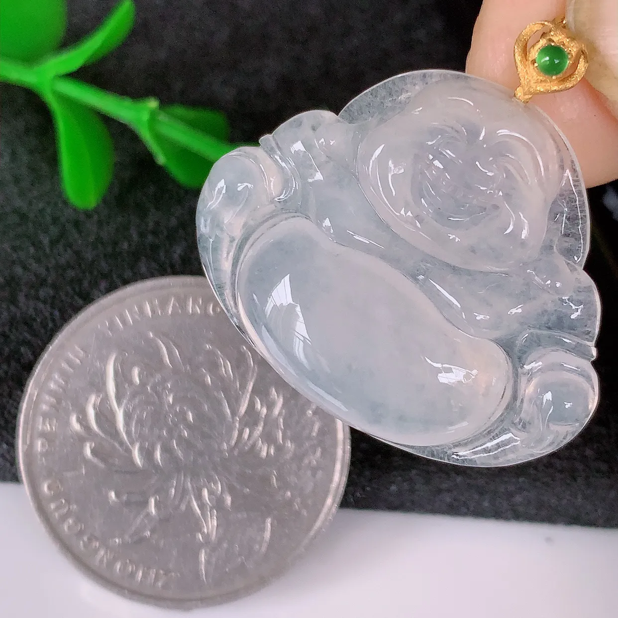 18K金镶嵌冰种翡翠佛公吊坠，玉笑佛，饱满，开脸喜庆，配戴优雅迷人！#41.3整体28裸石28.5*23.5*5.5