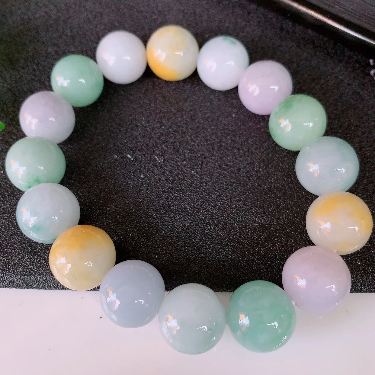 自然光实拍，冰润多宝翡翠手链，多彩翡翠手串，颜色丰富，料子细腻，高档大气，自戴送礼佳品！#46.5取一尺寸13.2mm