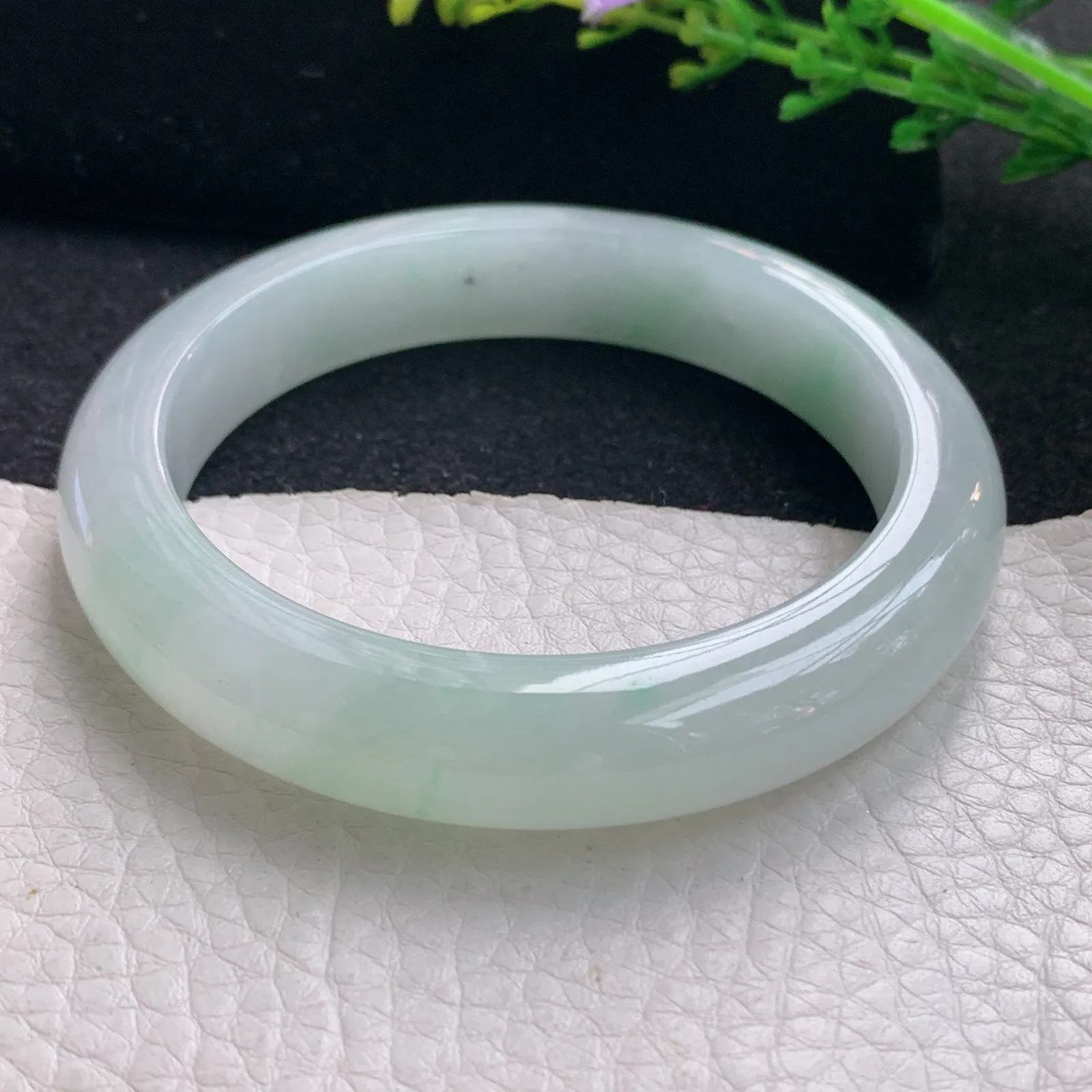 r自然光55*11.5*8.5镯 翡翠a货玉手镯冰飘绿花宽边珠宝玉手环