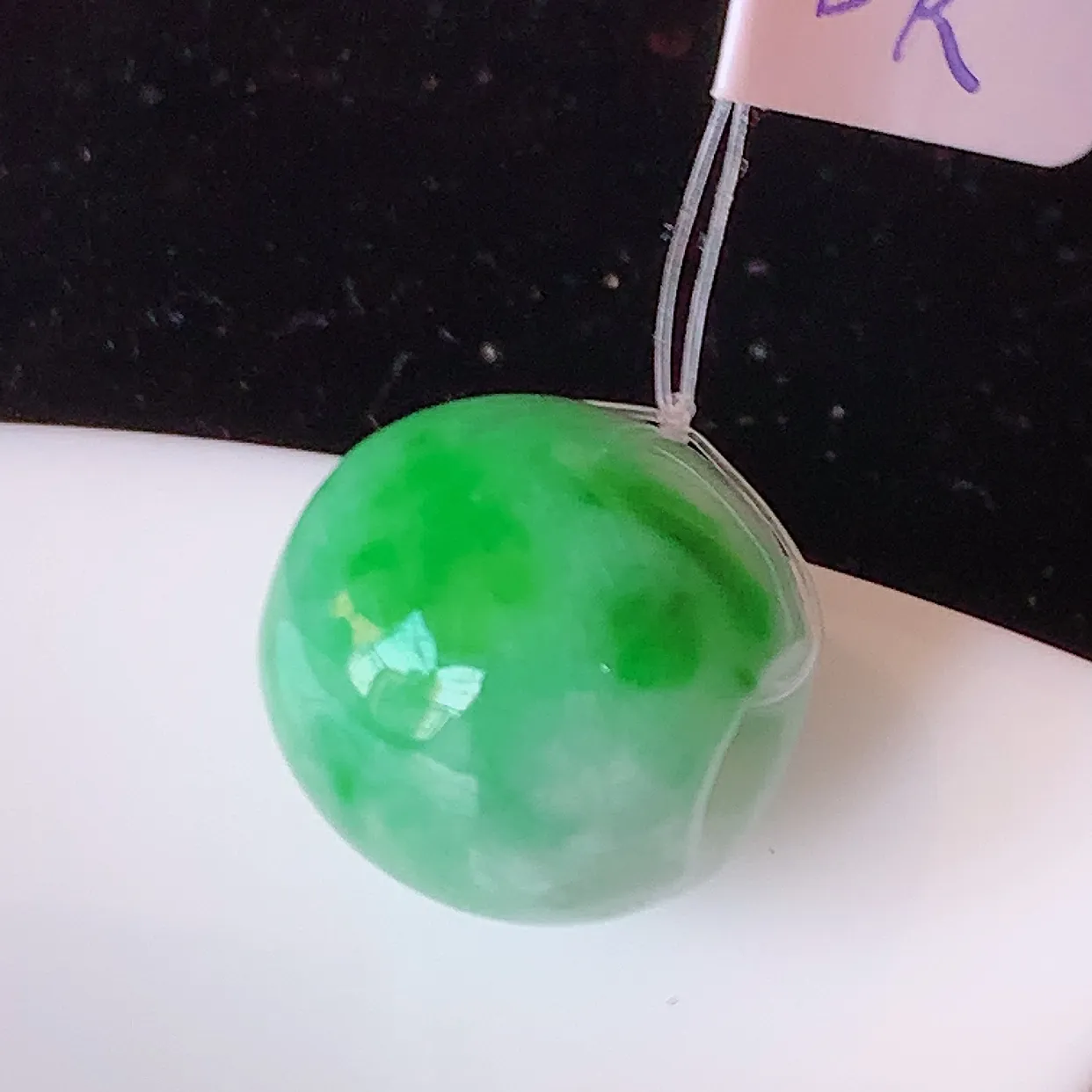 自然光实拍，冰润飘绿翡翠路路通吊坠，寓意好运连连，路路畅通，经典款式，财运滚滚，佩戴效果更好！配图银链子#49.5