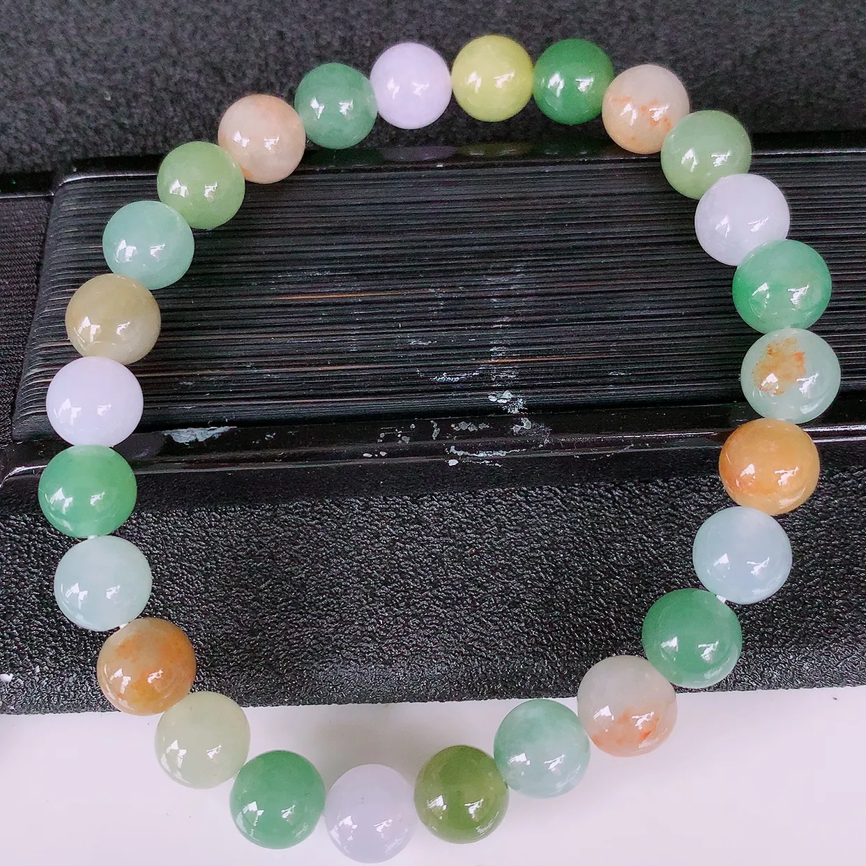 自然光实拍，冰润多宝翡翠手链，多彩翡翠手串，颜色丰富，料子细腻，高档大气，自戴送礼佳品！#46.3取一尺寸7.2mm