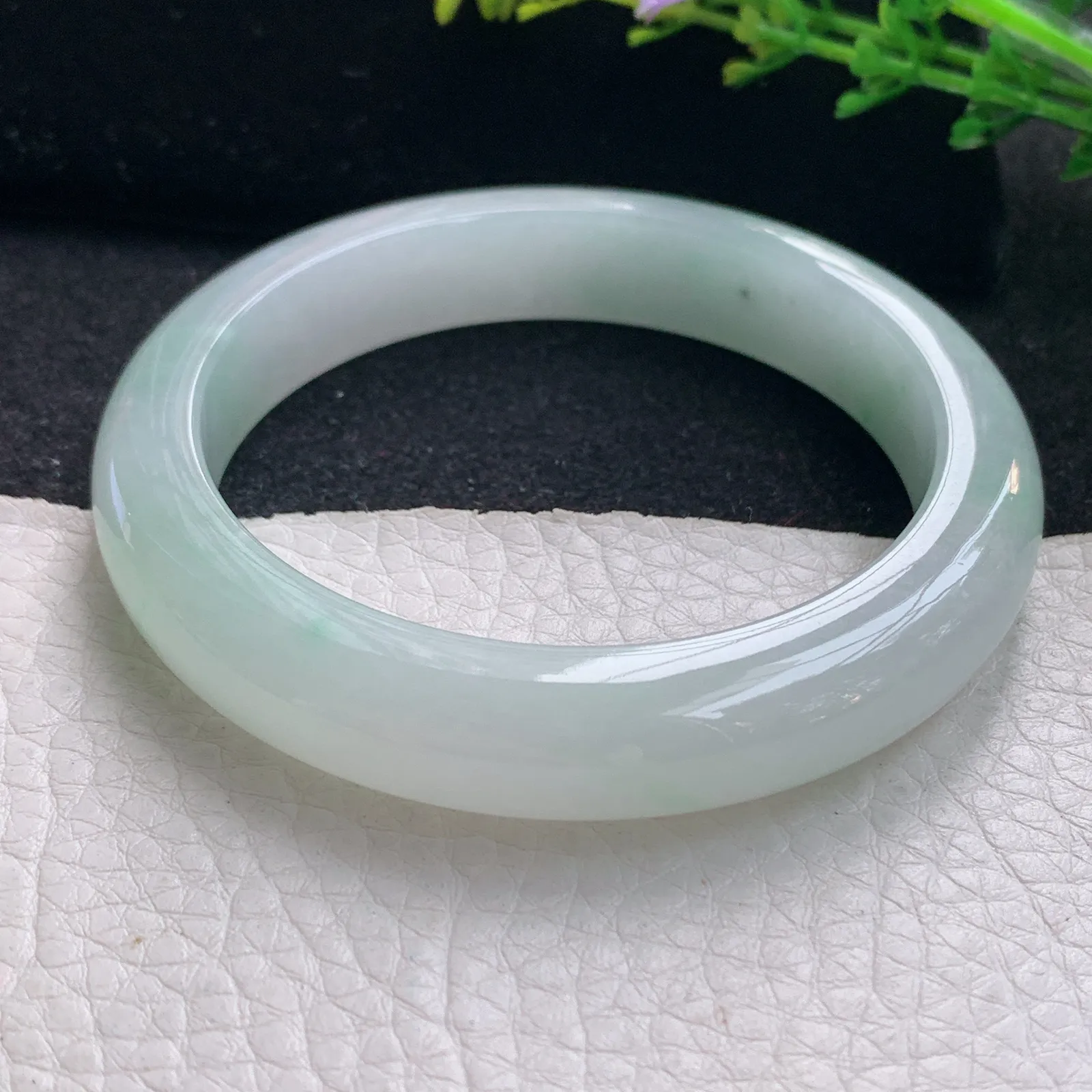 r自然光55*11.5*8.5镯 翡翠a货玉手镯冰飘绿花宽边珠宝玉手环