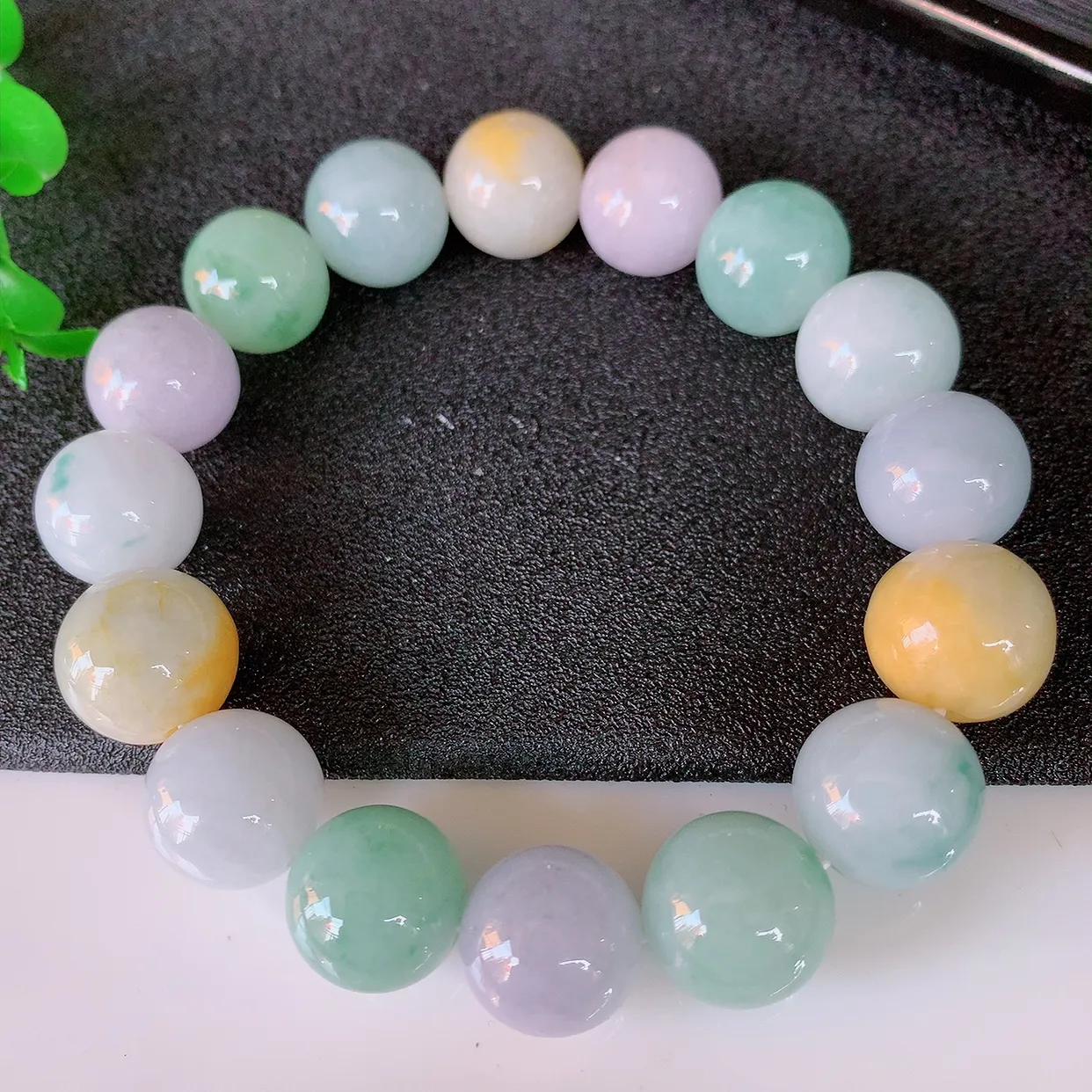 自然光实拍，冰润多宝翡翠手链，多彩翡翠手串，颜色丰富，料子细腻，高档大气，自戴送礼佳品！#46.5取一尺寸13.2mm