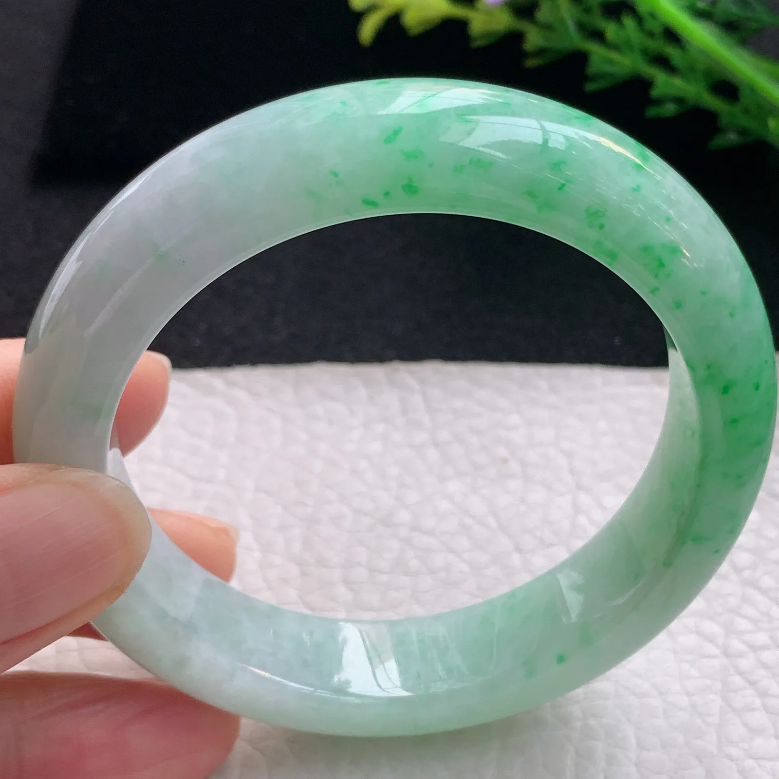 cc自然光56.5*13.8*9平安镯 翡翠a货玉手镯飘阳绿宽边珠宝玉手环