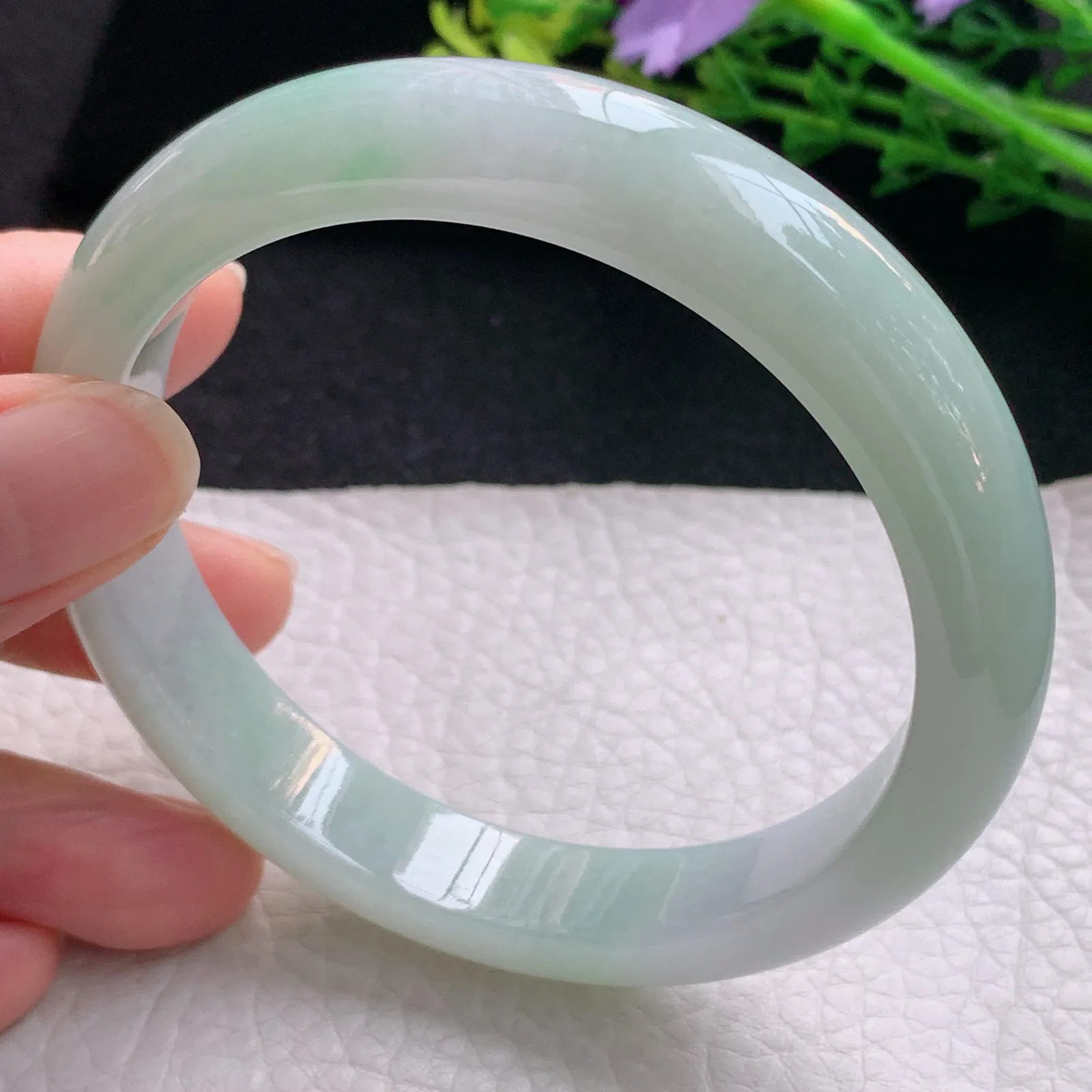 xx大圈口61*12.2*8平安镯 翡翠a货玉手镯清新淡雅宽边珠宝玉手环