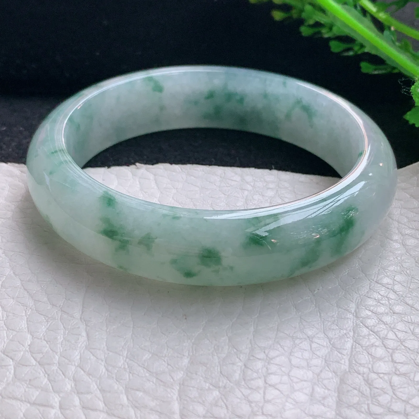 js自然光54*13.8*8.2平安镯 翡翠a货玉手镯冰飘花宽边珠宝玉手环