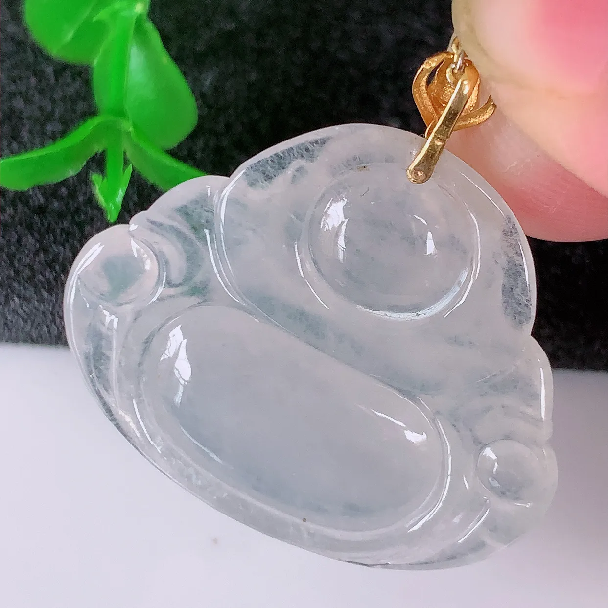 18K金镶嵌冰种翡翠佛公吊坠，玉笑佛，饱满，开脸喜庆，配戴优雅迷人！#41.3整体28裸石28.5*23.5*5.5