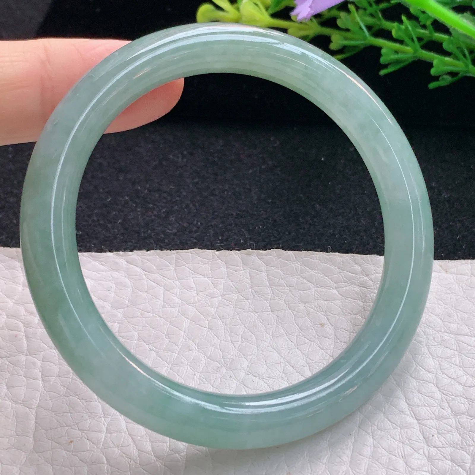 hf自然光53*8.8*8.2美人镯 翡翠a货玉手镯黄加绿圆条珠宝玉手环