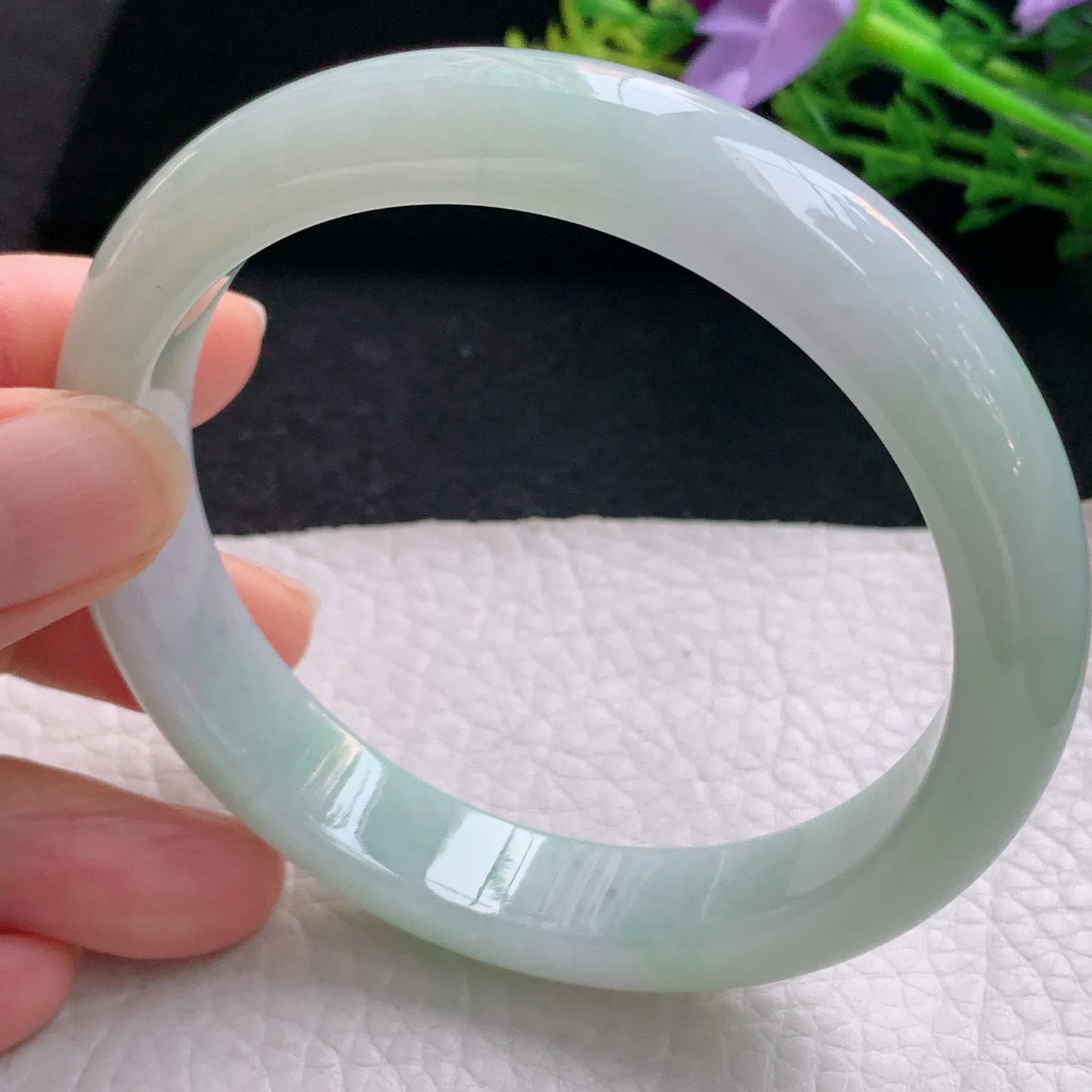 xx大圈口61*12.2*8平安镯 翡翠a货玉手镯清新淡雅宽边珠宝玉手环