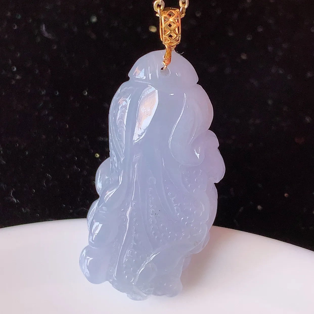 18K金镶嵌冰紫罗兰翡翠招百财白菜吊坠，百财聚来，财源滚滚，色泽鲜艳，精工水润的白菜，性价比高！#1.5