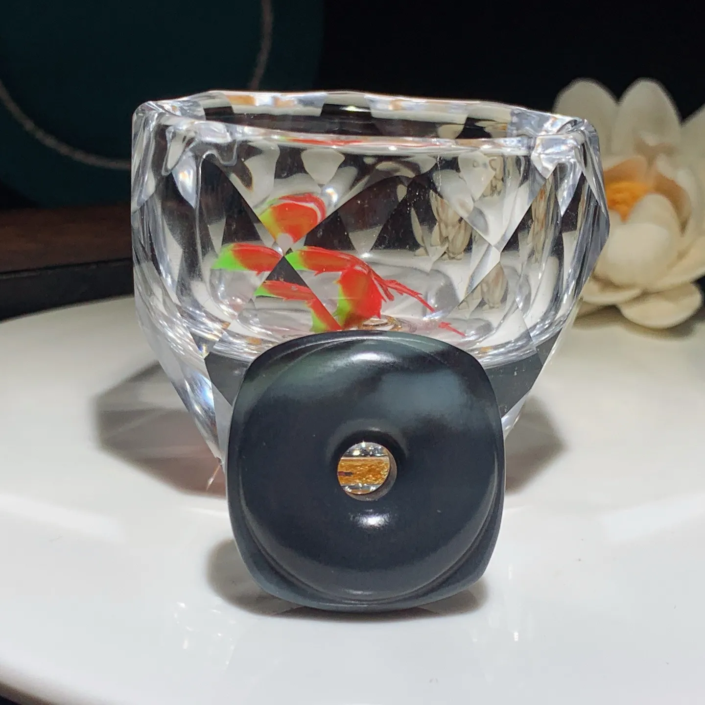 和田玉青花四方平安扣玉棕挂件。尺寸31/13重23克。玉质细腻油润。手推出油。佩戴高端典雅。lt251206