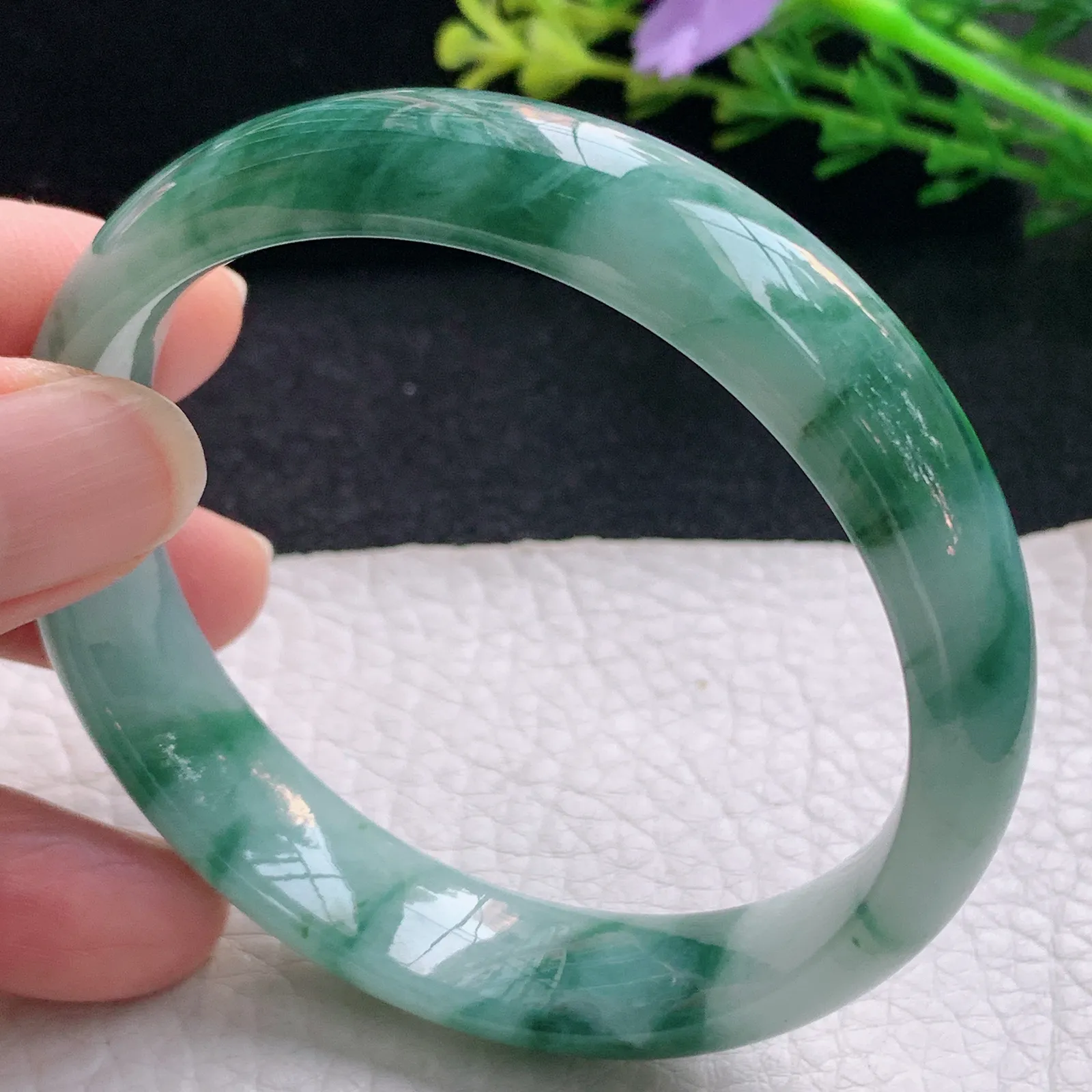 nr自然光57*13.3*7平安镯 翡翠a货玉手镯飘蓝花宽边珠宝玉手环