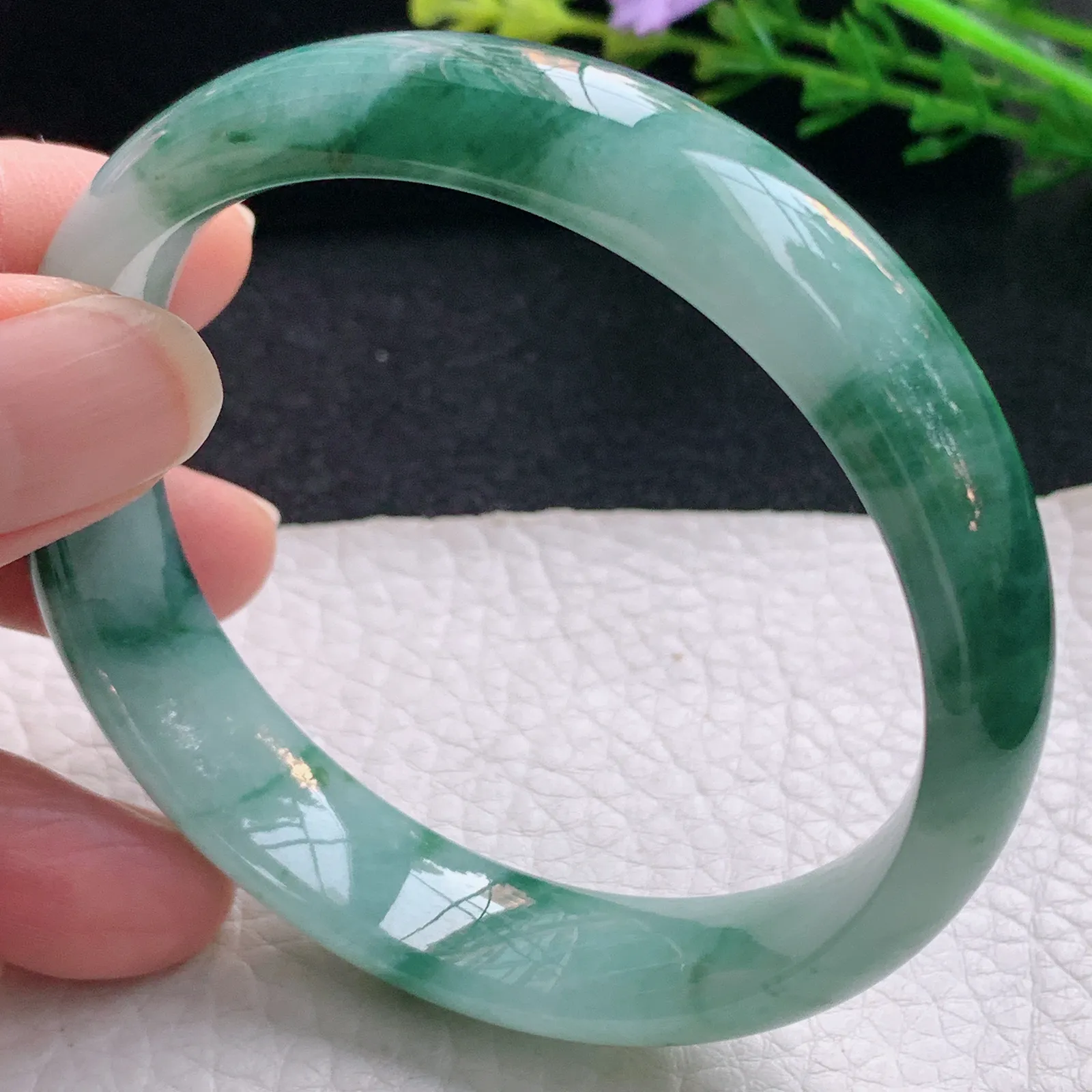 nr自然光57*13.3*7平安镯 翡翠a货玉手镯飘蓝花宽边珠宝玉手环
