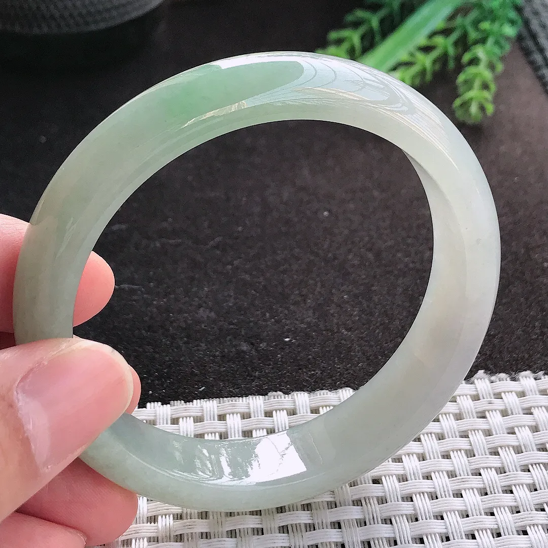 天然A货翡翠58.5/13.2/7.8老坑冰胶水灵冰晴手镯宽边玉镯