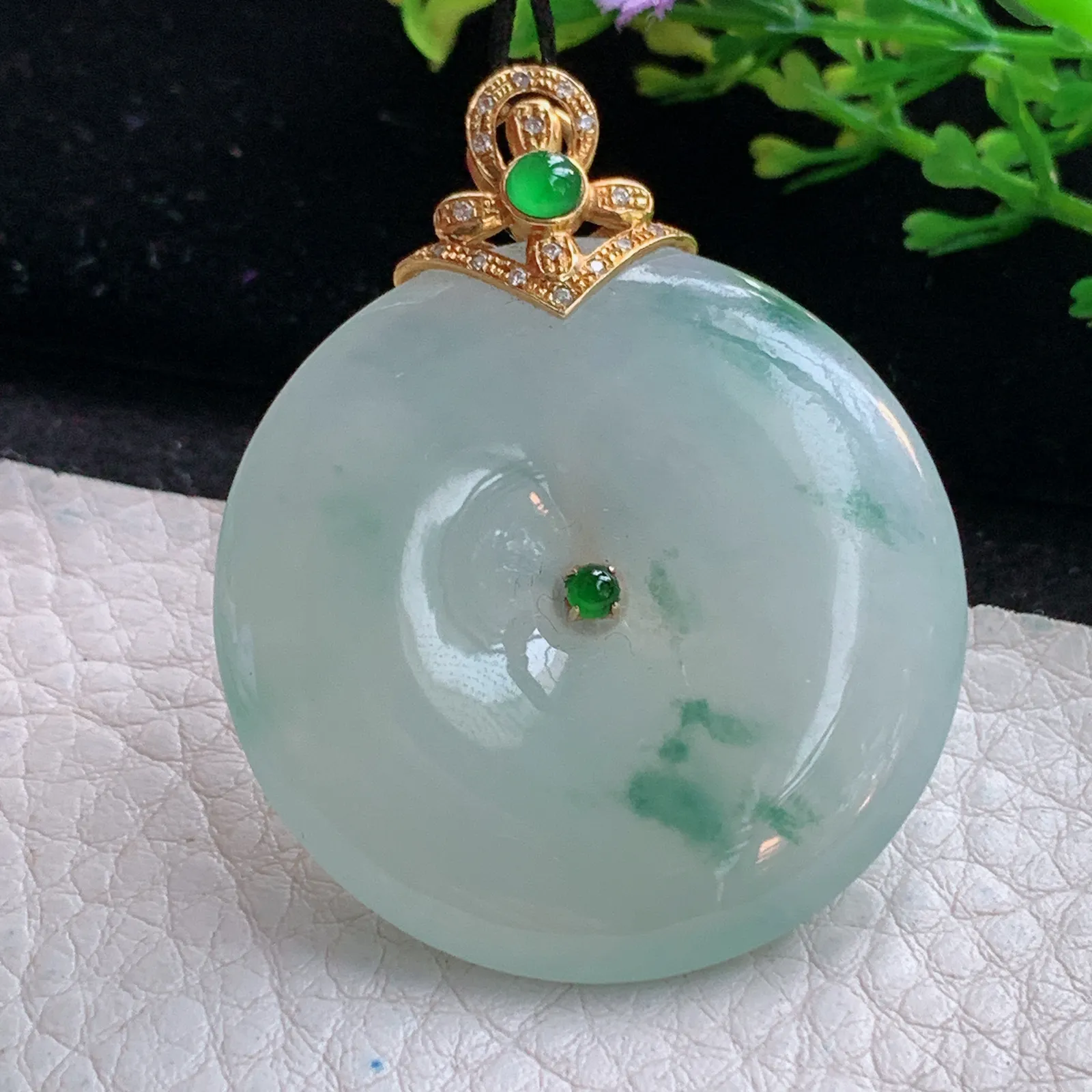 gp实拍46.5*37.3*6缅甸翡翠a货精雕冰飘花大平安扣 玉扣玉吊坠 玉挂件