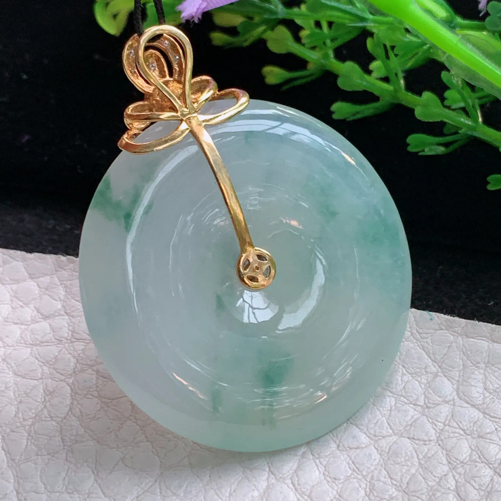 gp实拍46.5*37.3*6缅甸翡翠a货精雕冰飘花大平安扣 玉扣玉吊坠 玉挂件