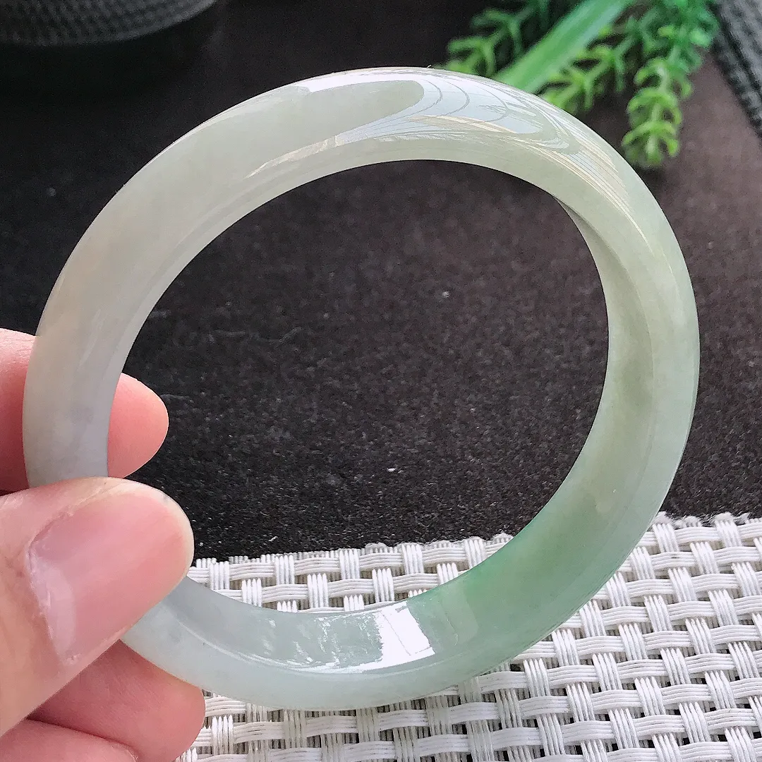 天然A货翡翠58.5/13.2/7.8老坑冰胶水灵冰晴手镯宽边玉镯