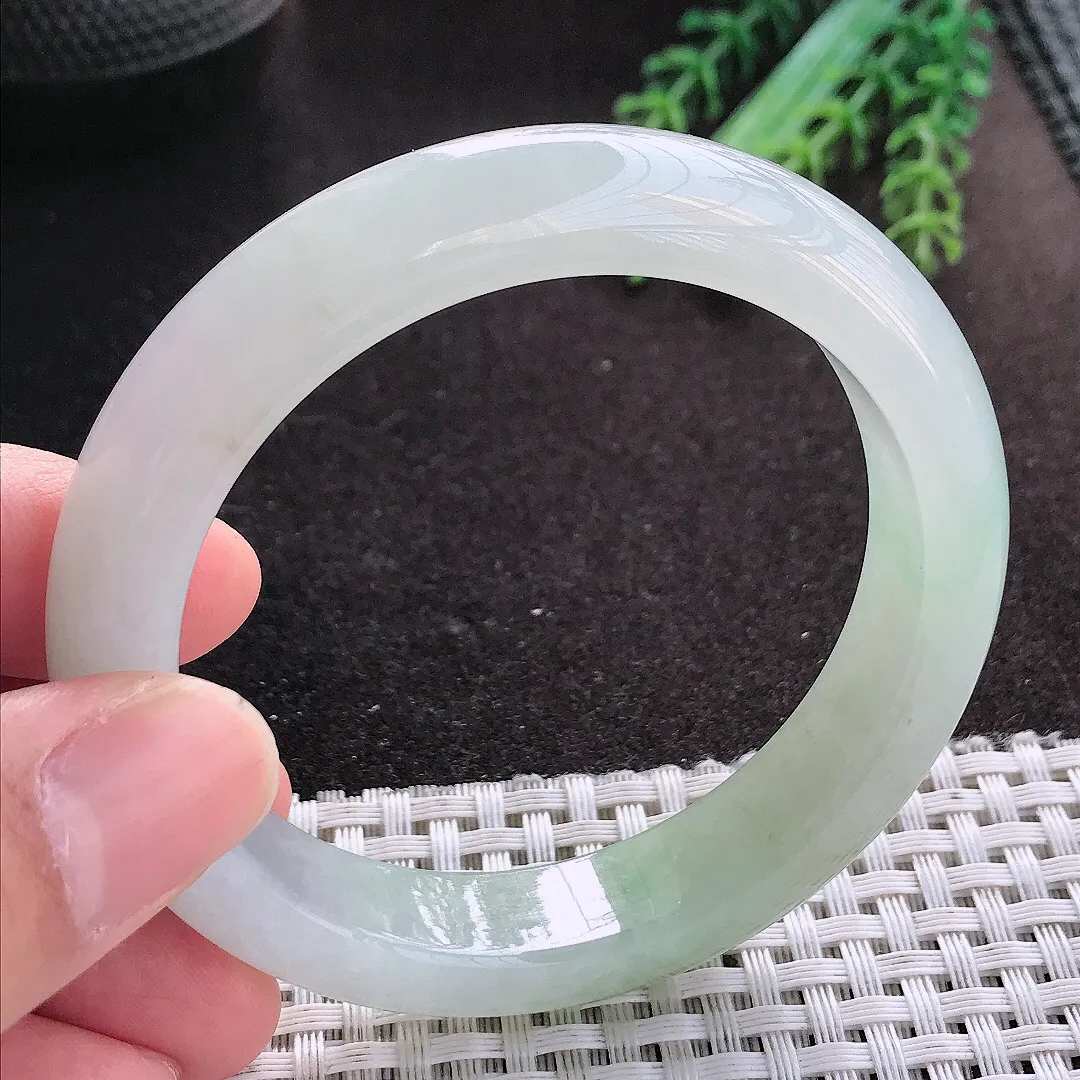 天然A货翡翠55/12.5/8.5老坑冰润起胶冰晴手镯宽边玉镯