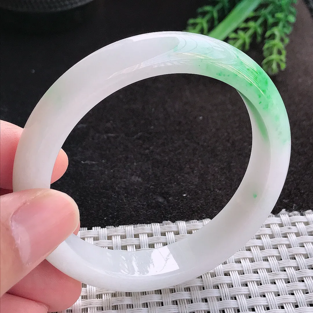 天然A货翡翠57.5/12.8/8.2老坑精美温润飘阳绿手镯宽边玉镯