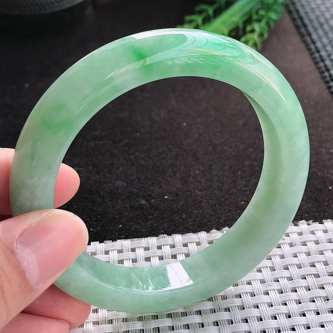 天然A货翡翠59.8/12.8/9.8老坑精美冰润满绿飘阳绿手镯宽边玉镯