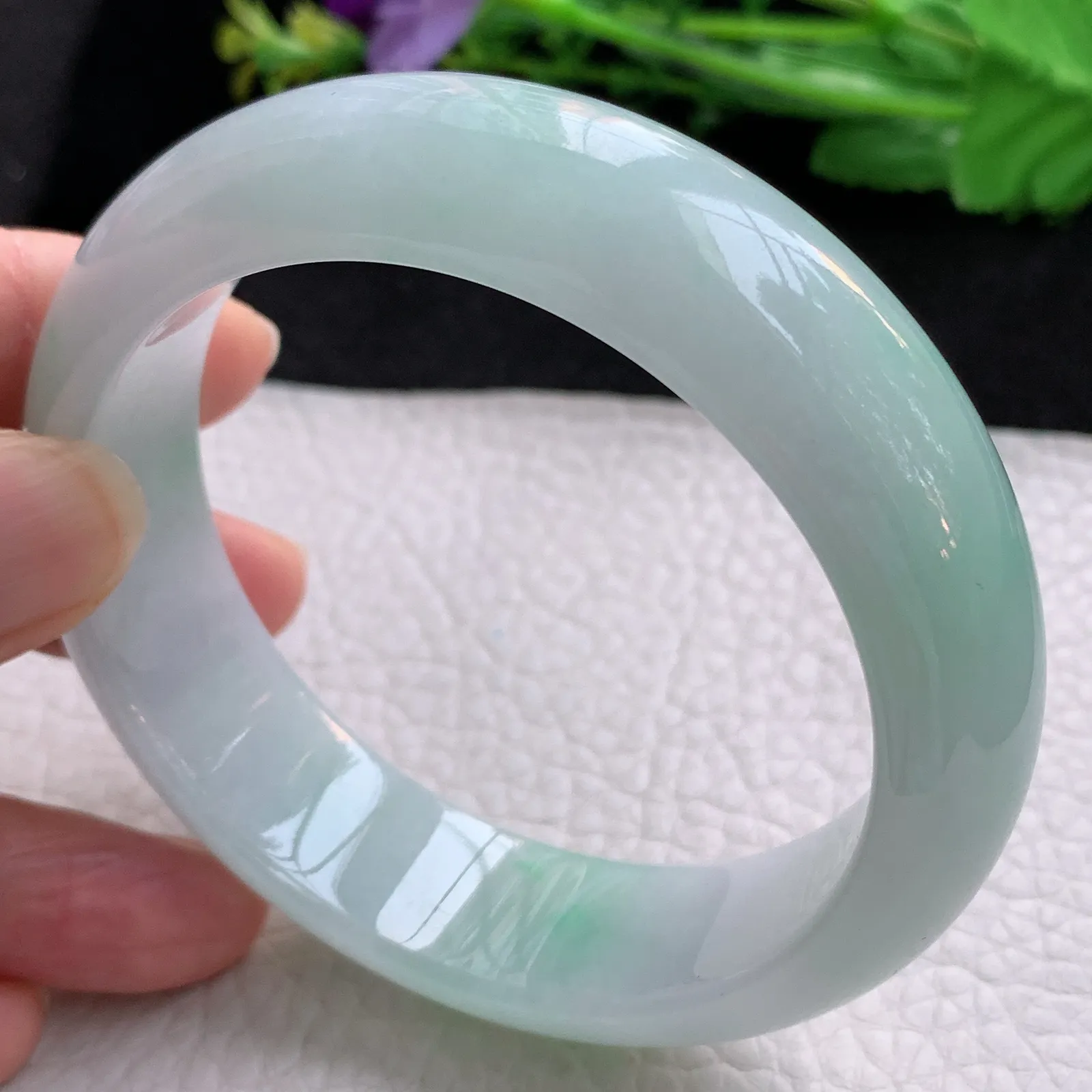 nr大圈口60*17.5*9.3轮胎镯 翡翠a货玉手镯飘阳绿宽边玉手环