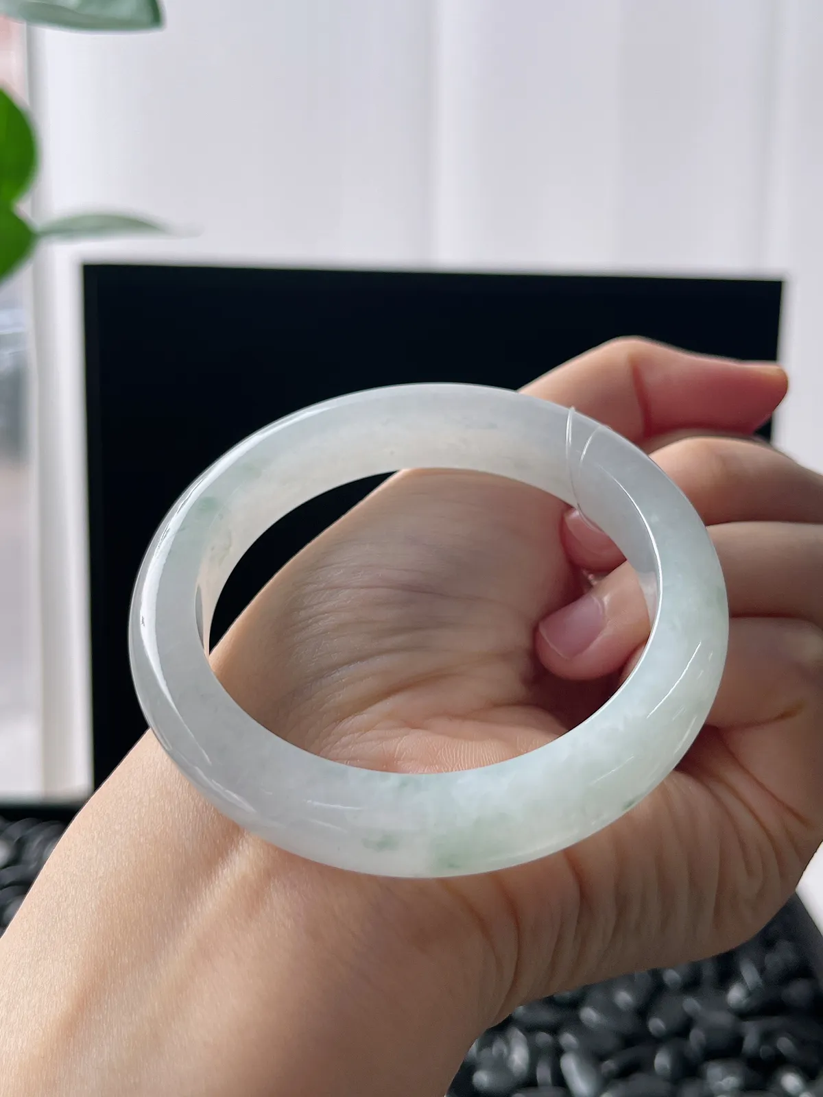 正圈53.5圈口，翡翠冰糯种白底飘花手镯