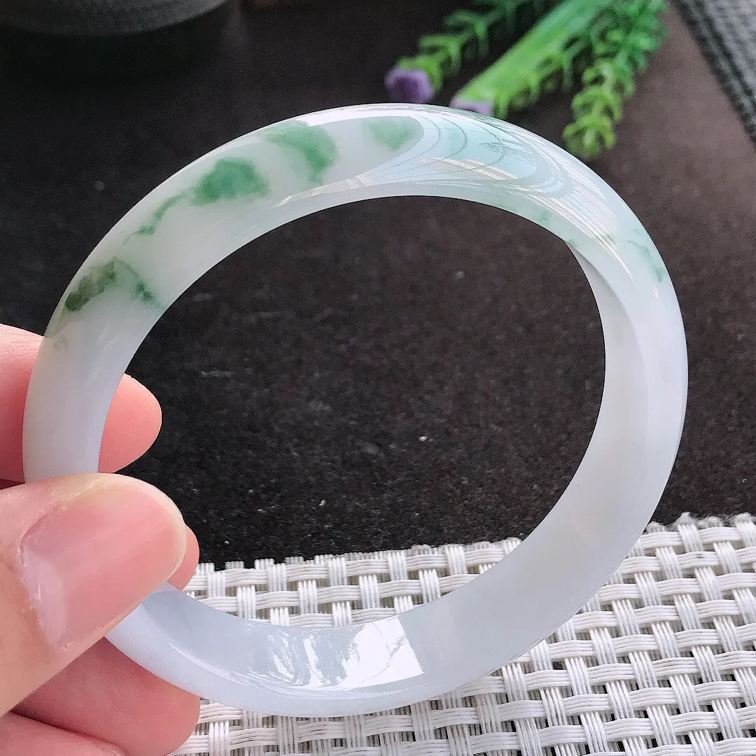 天然A货翡翠61/13.6/7.5老坑冰润起胶飘花手镯大圈口宽边玉镯