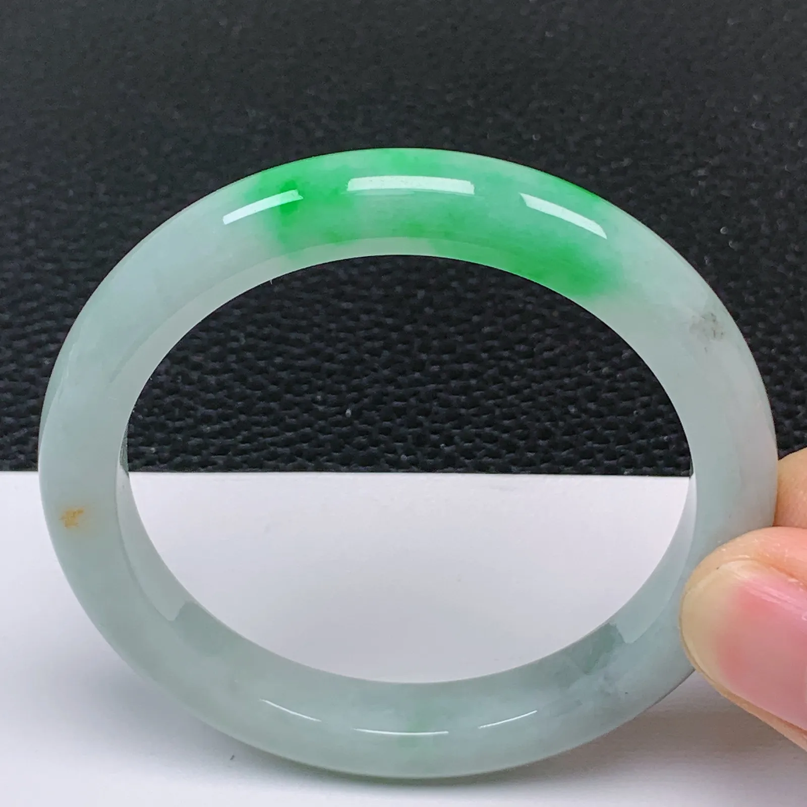 52～53小圈口 翡翠A货老坑冰润飘阳绿细条手镯