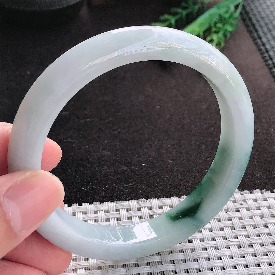 天然A货翡翠62/11.8/9老坑精美温润大圈口飘花手镯宽边玉镯