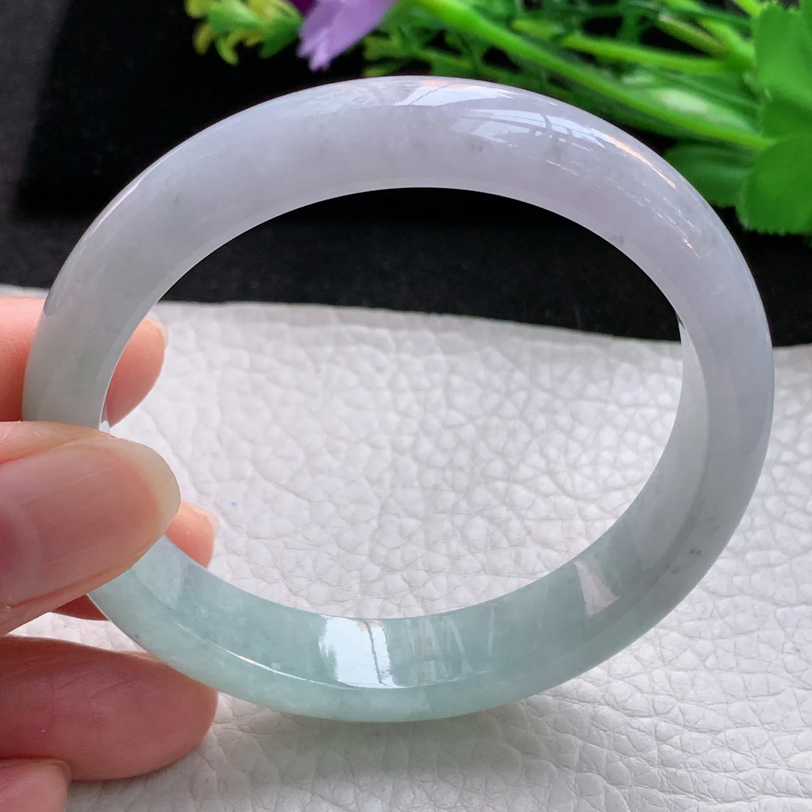 js自然光57*12.3*7.5平安镯 翡翠a货玉手镯春带彩宽边玉手环