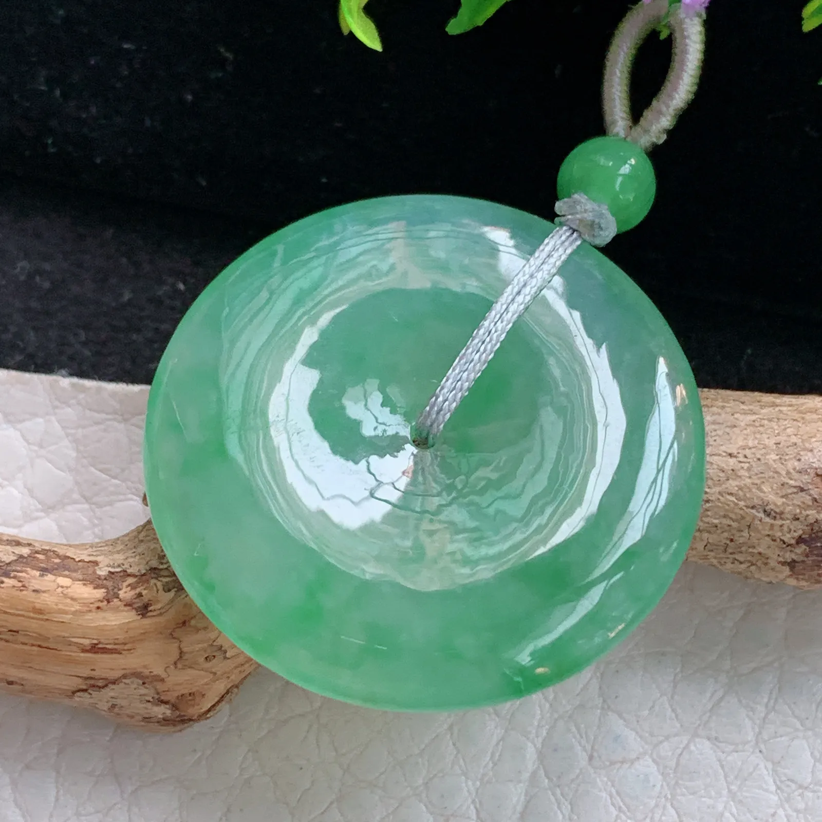 gp实拍32*5.2缅甸翡翠a货精雕冰绿大平安扣 玉扣玉吊坠 玉挂件