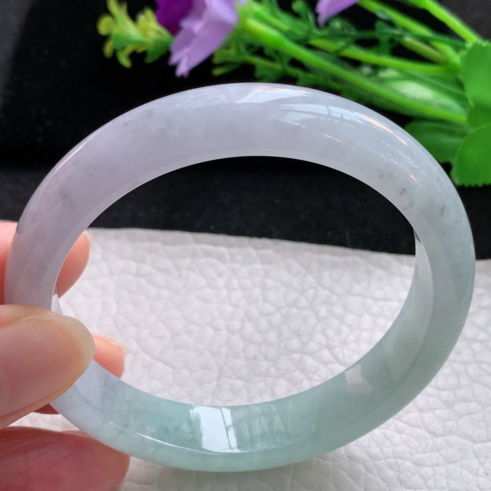 js自然光57*12.3*7.5平安镯 翡翠a货玉手镯春带彩宽边玉手环