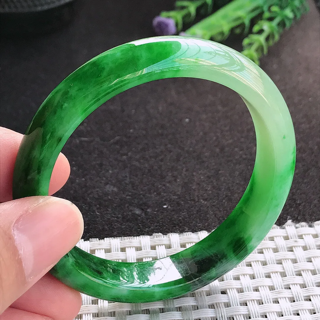 天然A货翡翠53.5/11.8/7.3老坑精美辣阳绿手镯宽边玉镯