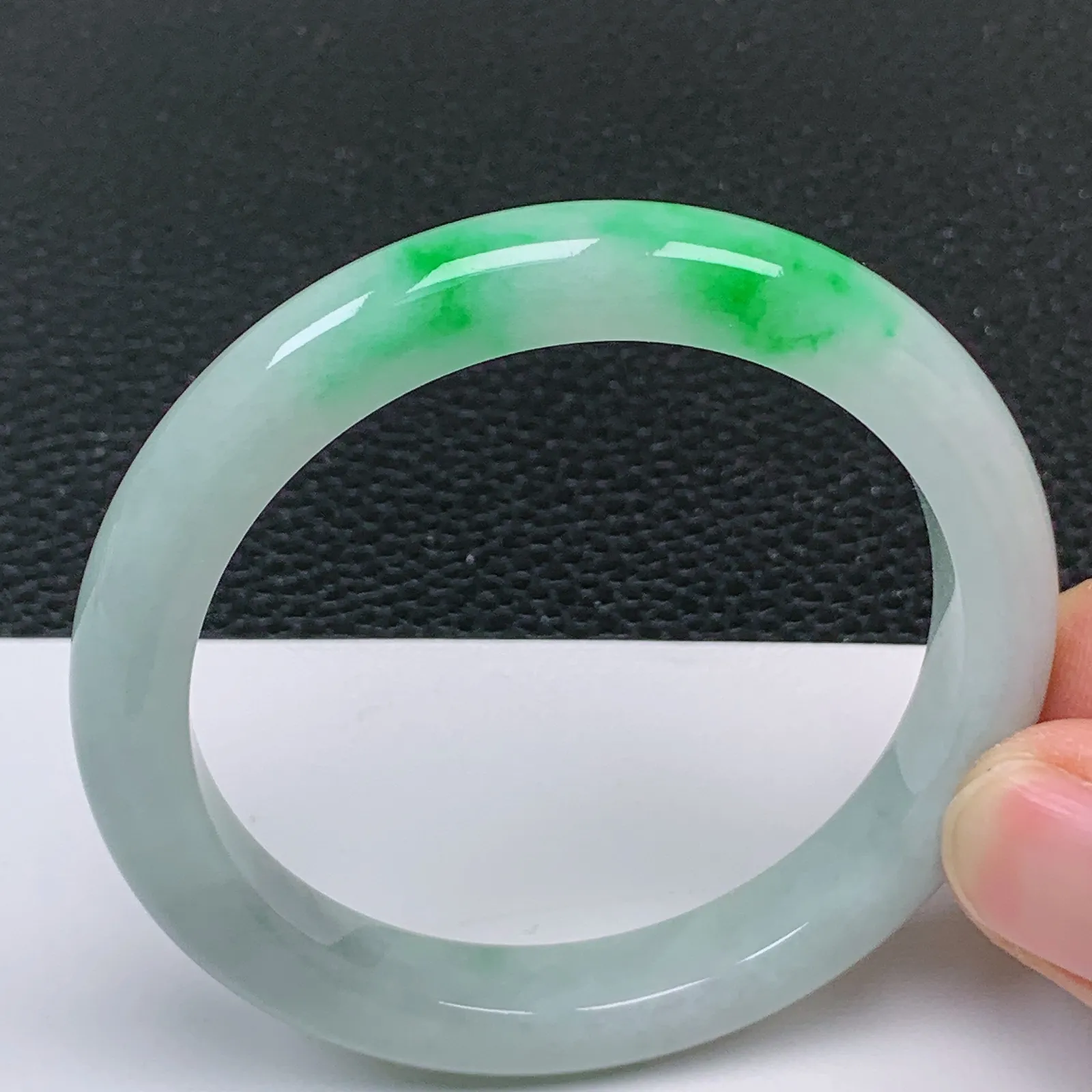 52～53小圈口 翡翠A货老坑冰润飘阳绿细条手镯