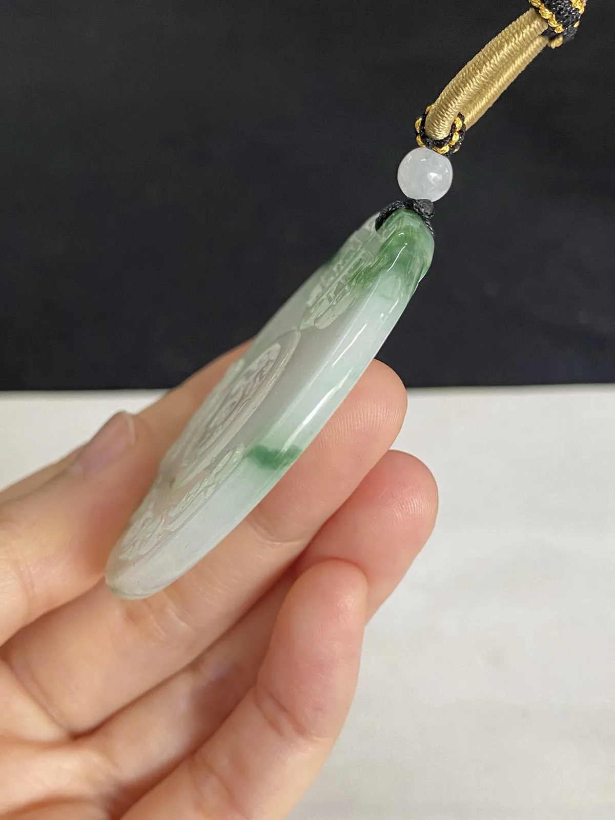 翡翠吊坠，配珠未测