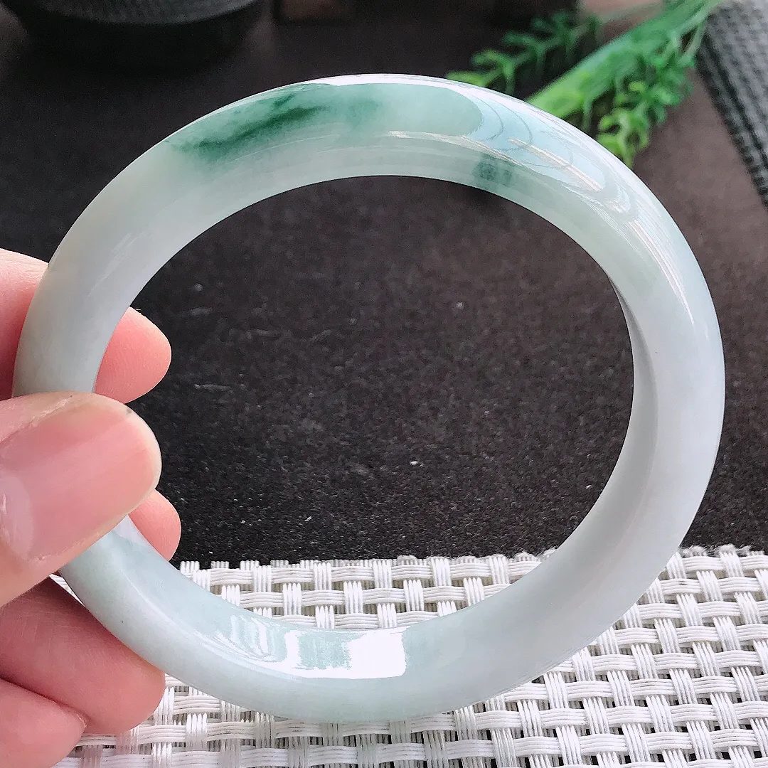 天然A货翡翠62/11.8/9老坑精美温润大圈口飘花手镯宽边玉镯
