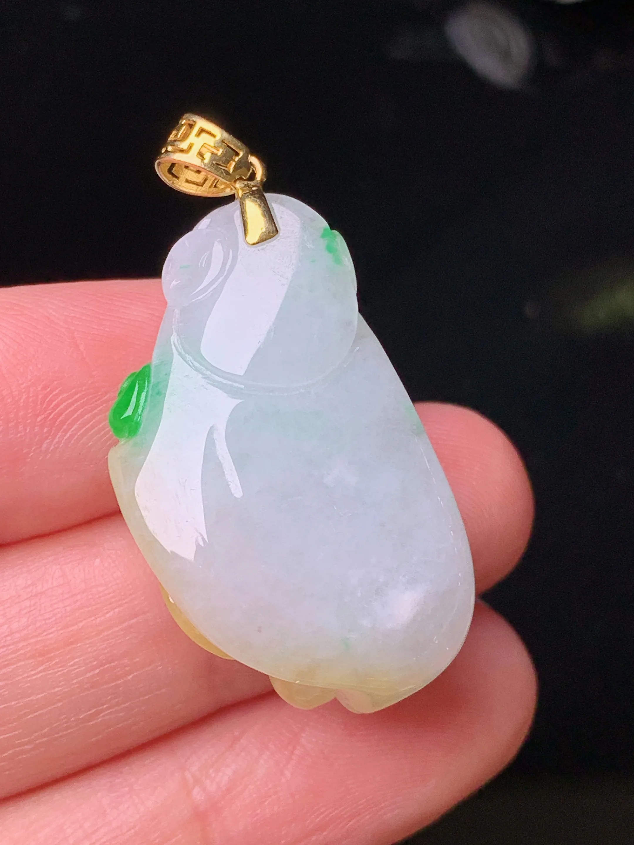 18k金镶嵌飘绿财神吊坠 玉质细腻 水润亮眼 色泽艳丽 整体尺寸36.3*19.2*9.6