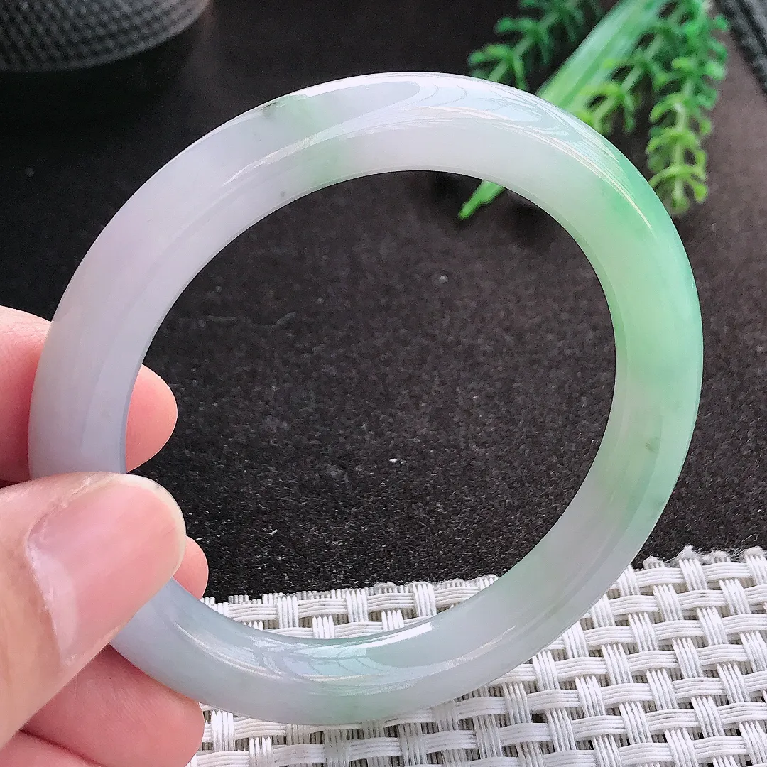 天然A货翡翠53.8/8.7/9.2老坑冰胶果冻飘绿圆条手镯玉镯