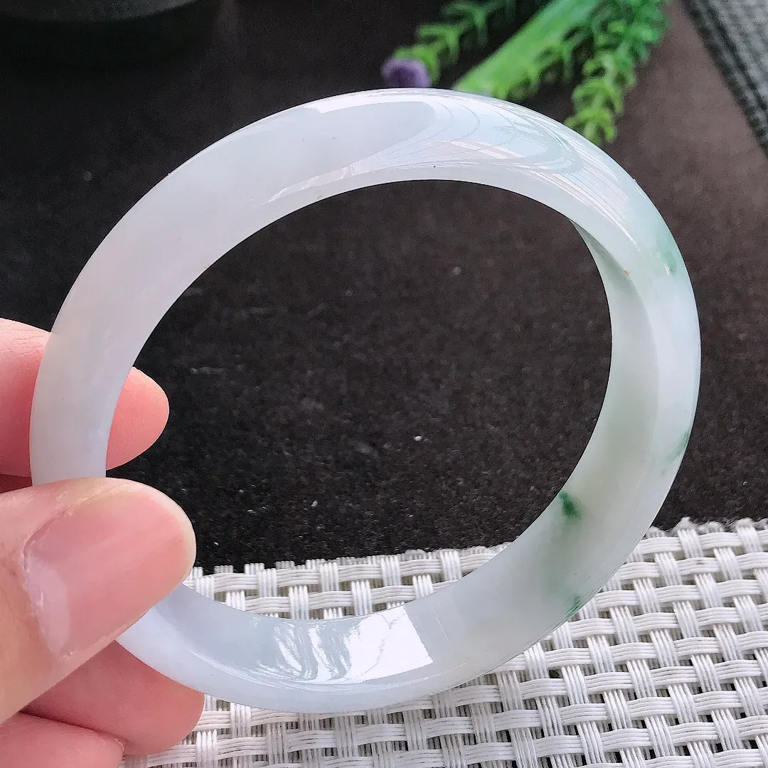 天然A货翡翠61/13.6/7.5老坑冰润起胶飘花手镯大圈口宽边玉镯