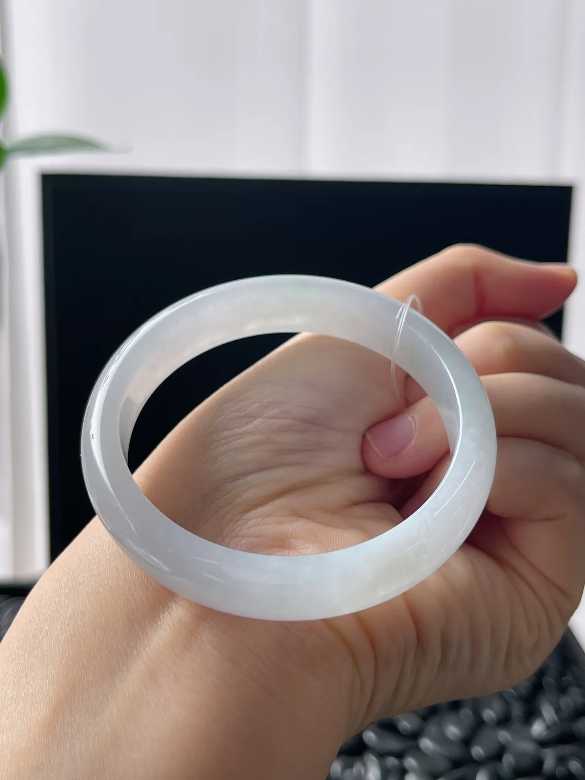 正圈52.5圈口，翡翠冰糯种白色手镯