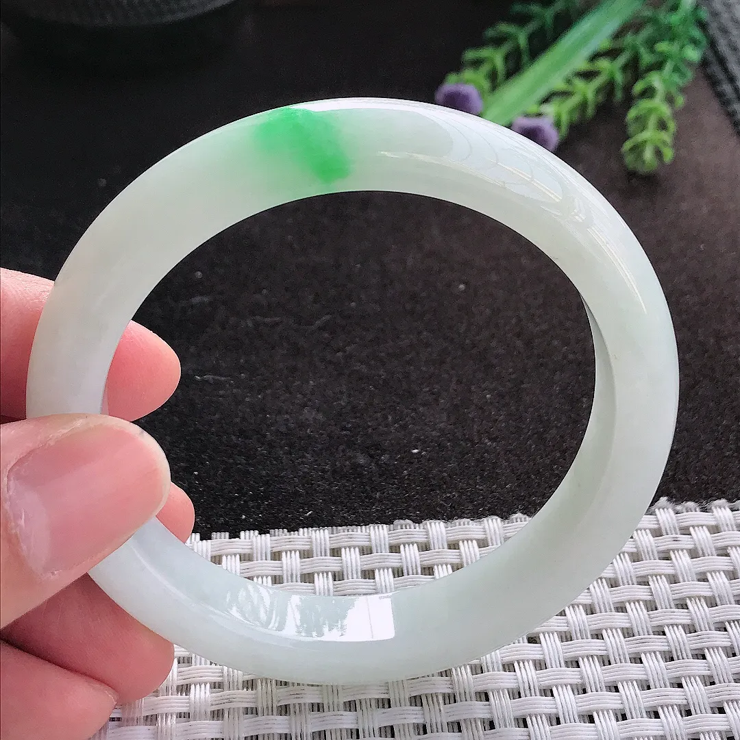 天然A货翡翠58/11.6/8.6老坑精美温润飘阳绿手镯宽边玉镯