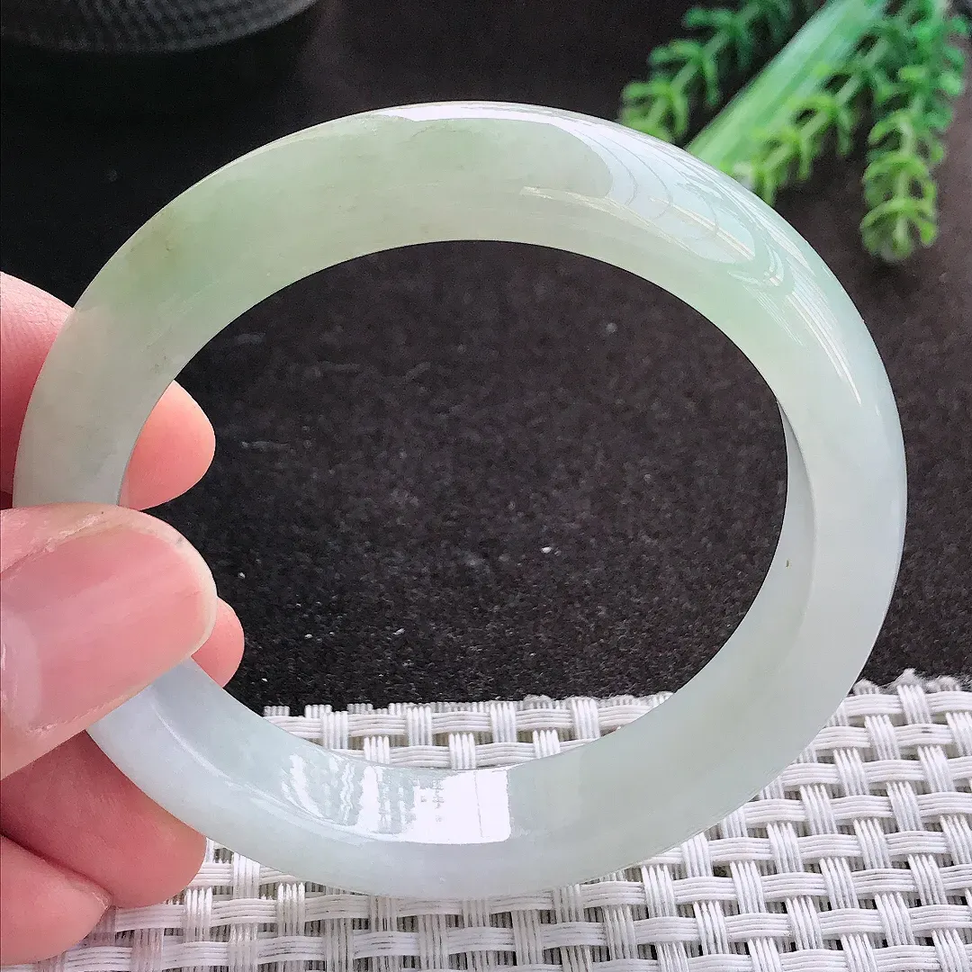 天然A货翡翠55/12.5/8.5老坑冰润起胶冰晴手镯宽边玉镯