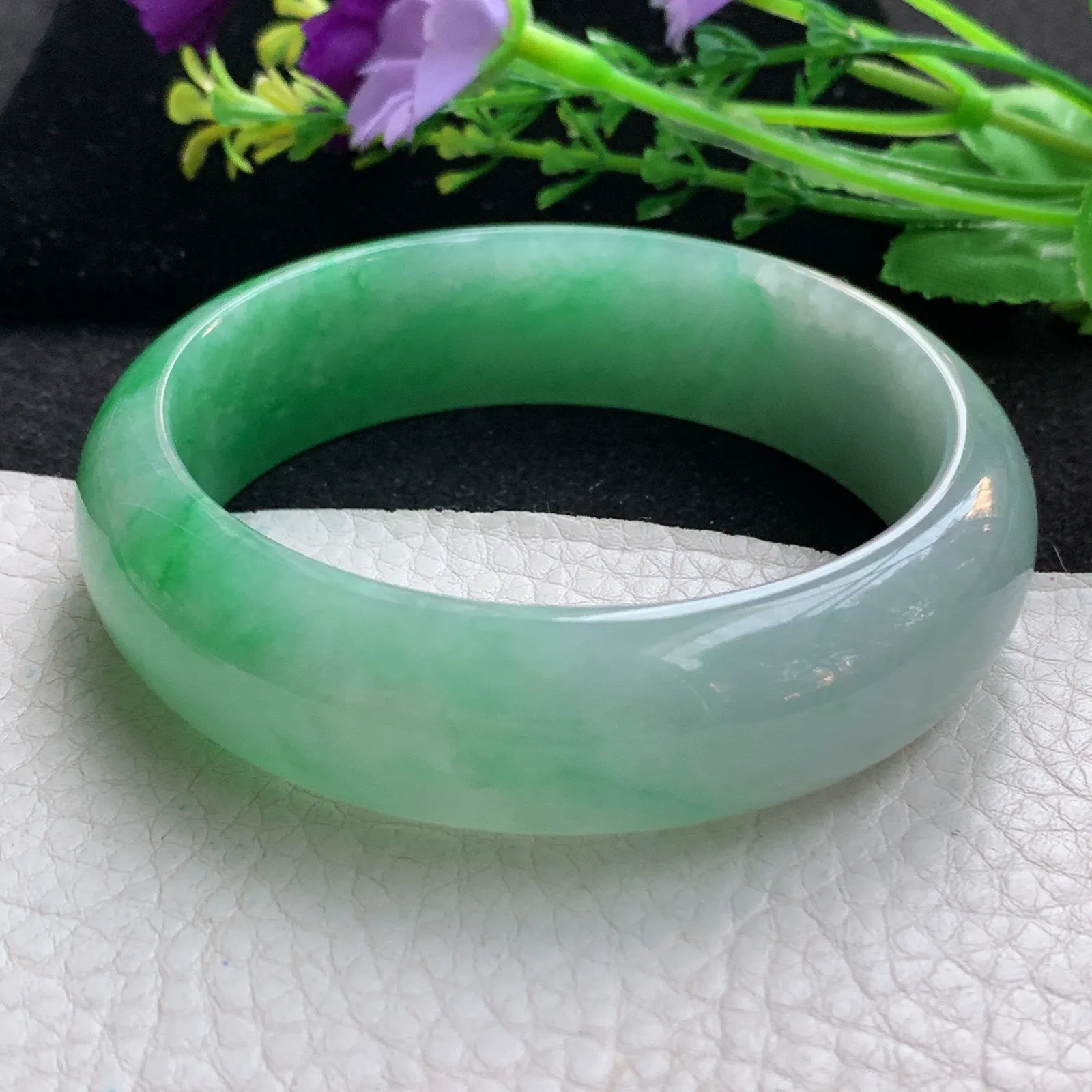nr大圈口61.5*18.5*8.3轮胎镯 翡翠a货玉手镯半山水辣绿宽边玉手环