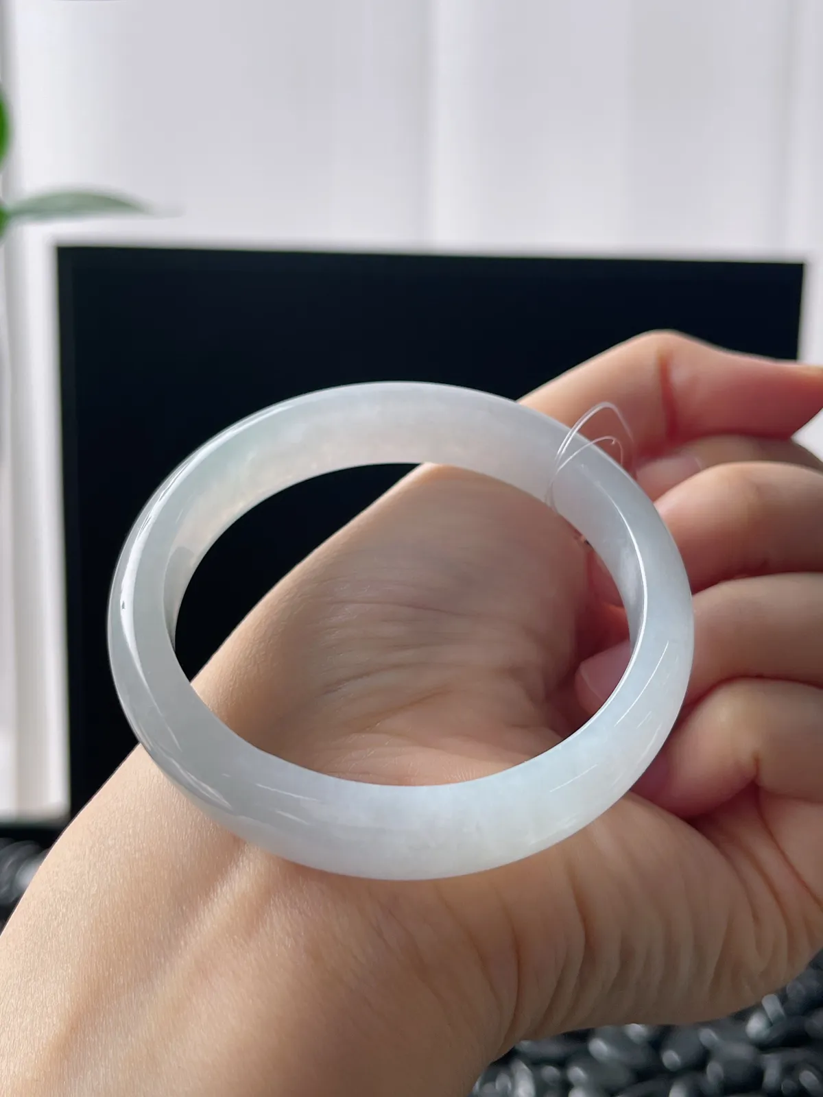 正圈52.5圈口，翡翠冰糯种白色手镯