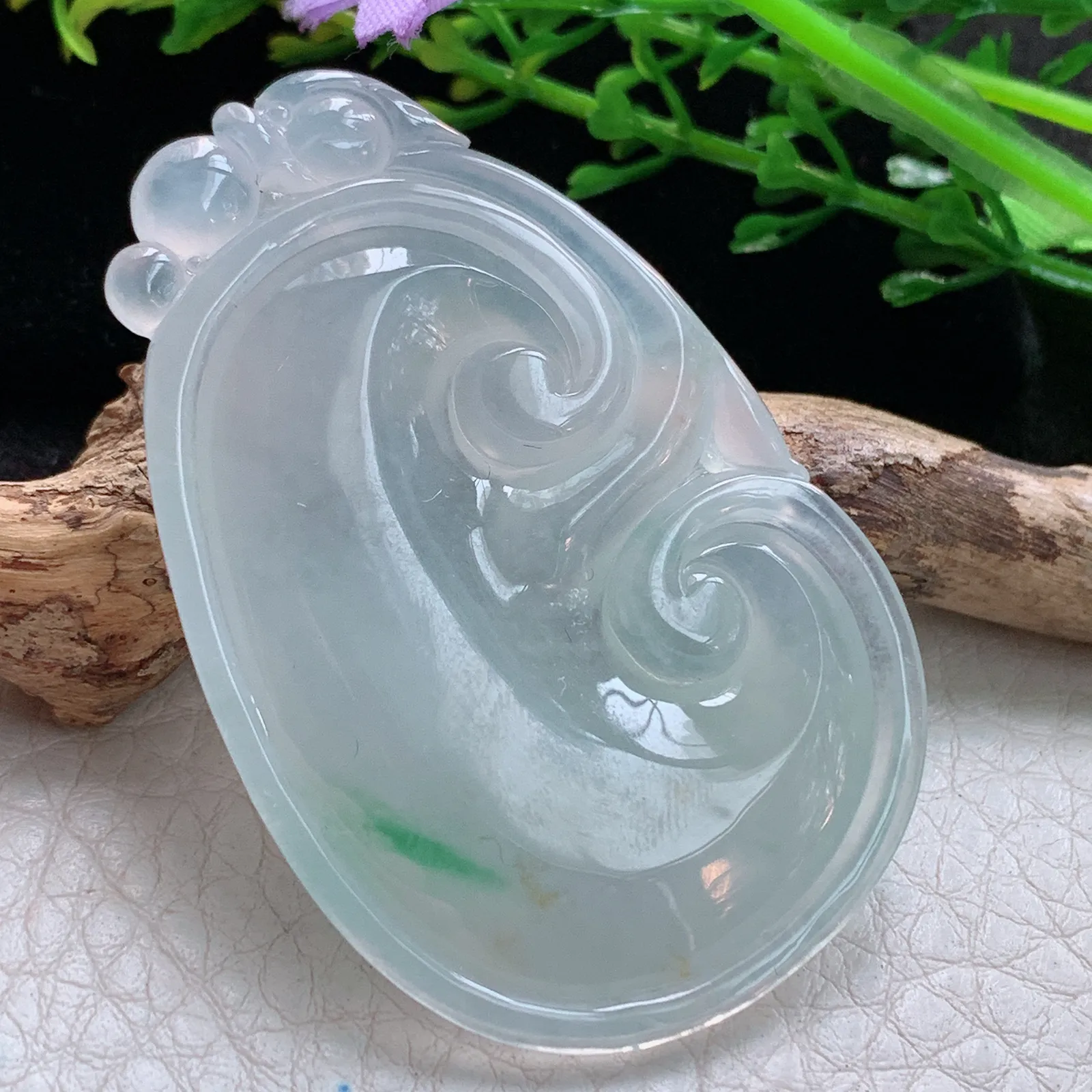 gp实拍54*36*6.6缅甸翡翠a货精雕冰胶飘花大如意 玉如意玉吊坠 玉挂件